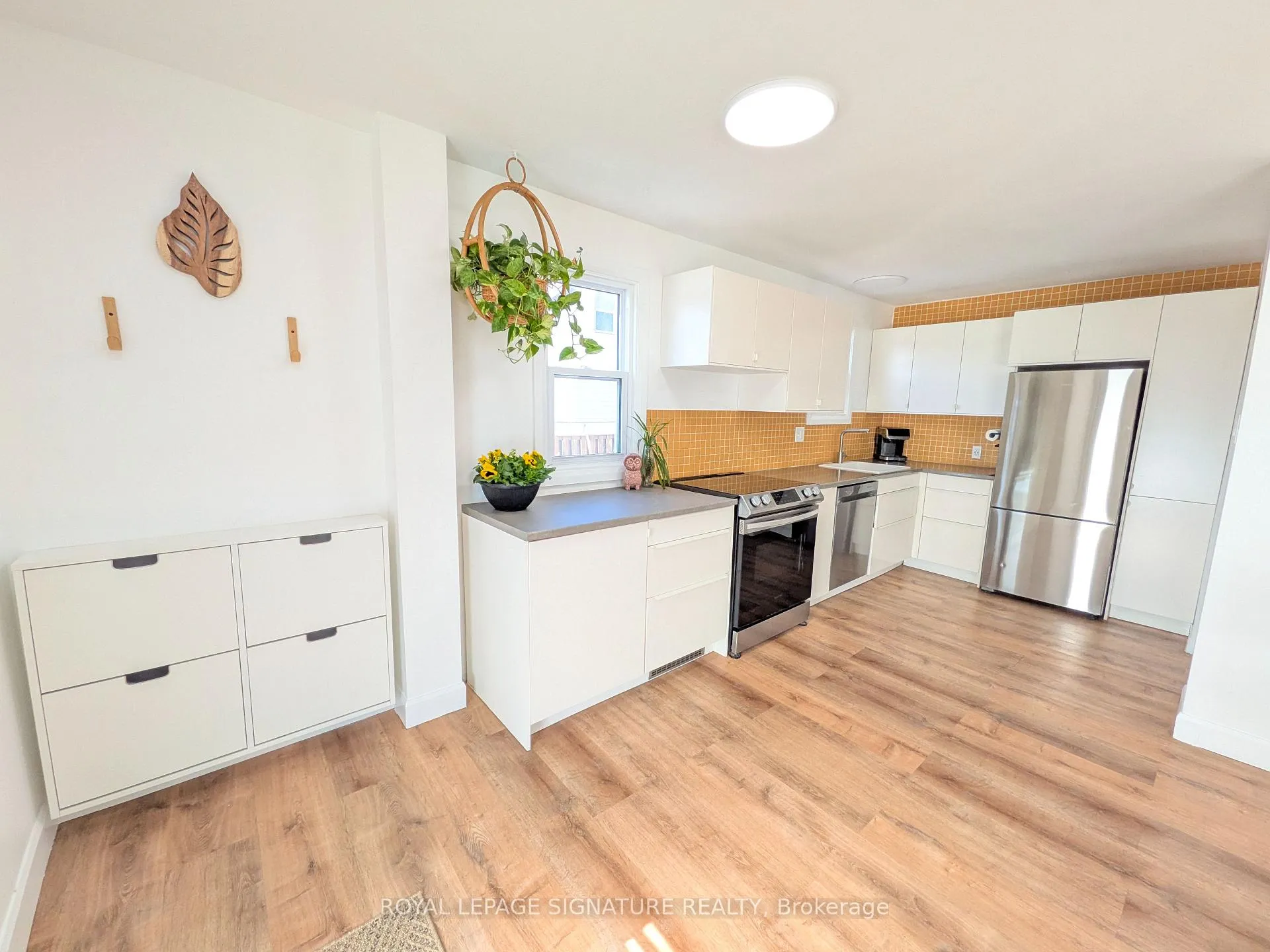 Photo 6 of 524 Burnham Street, Cobourg — HOMEH