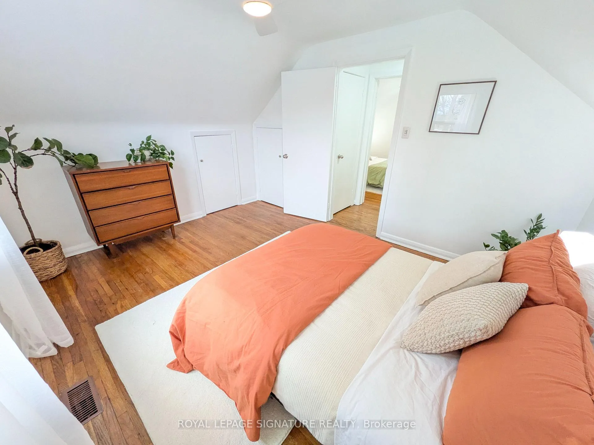 Photo 15 of 524 Burnham Street, Cobourg — HOMEH