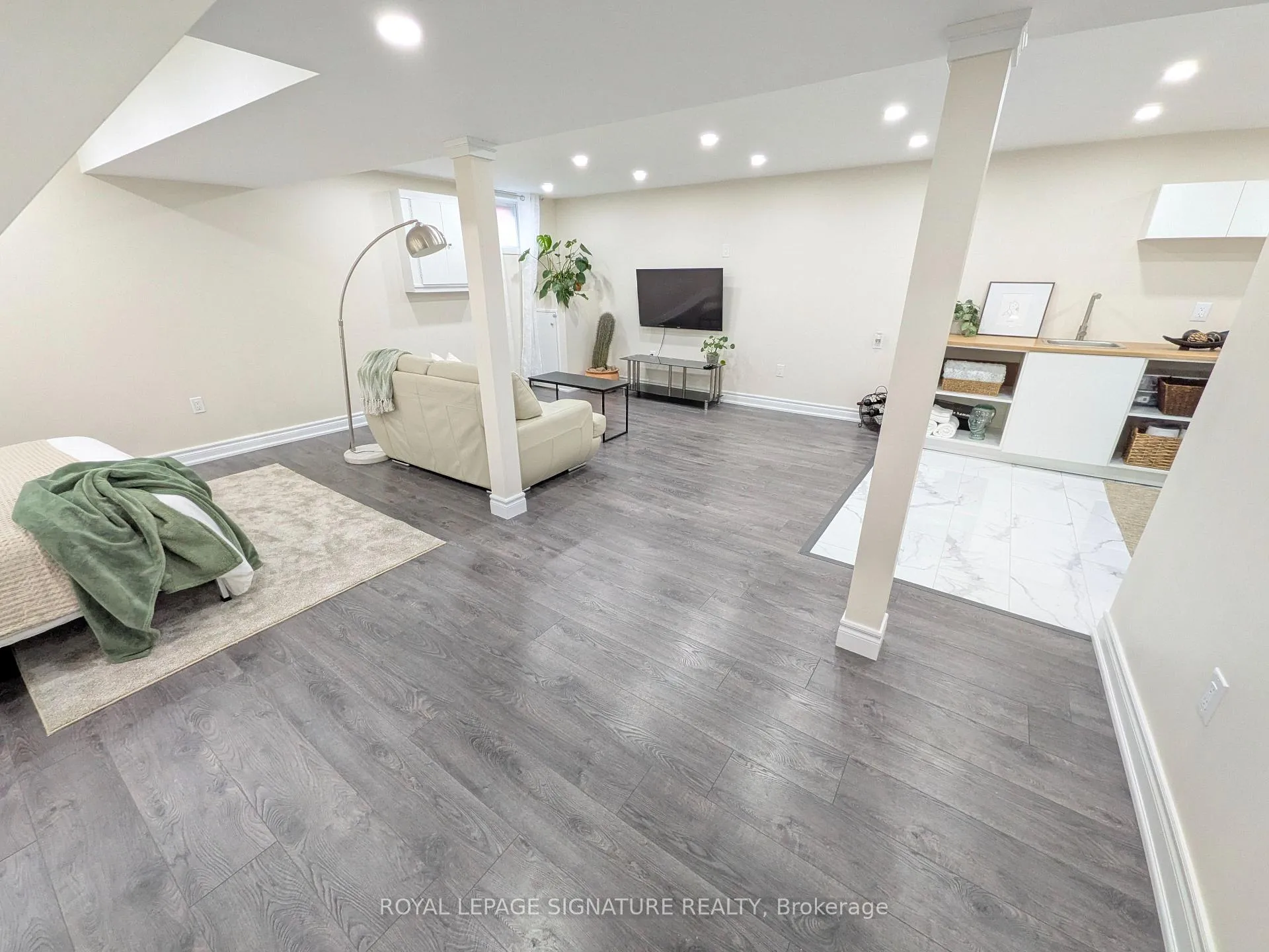 Photo 18 of 524 Burnham Street, Cobourg — HOMEH