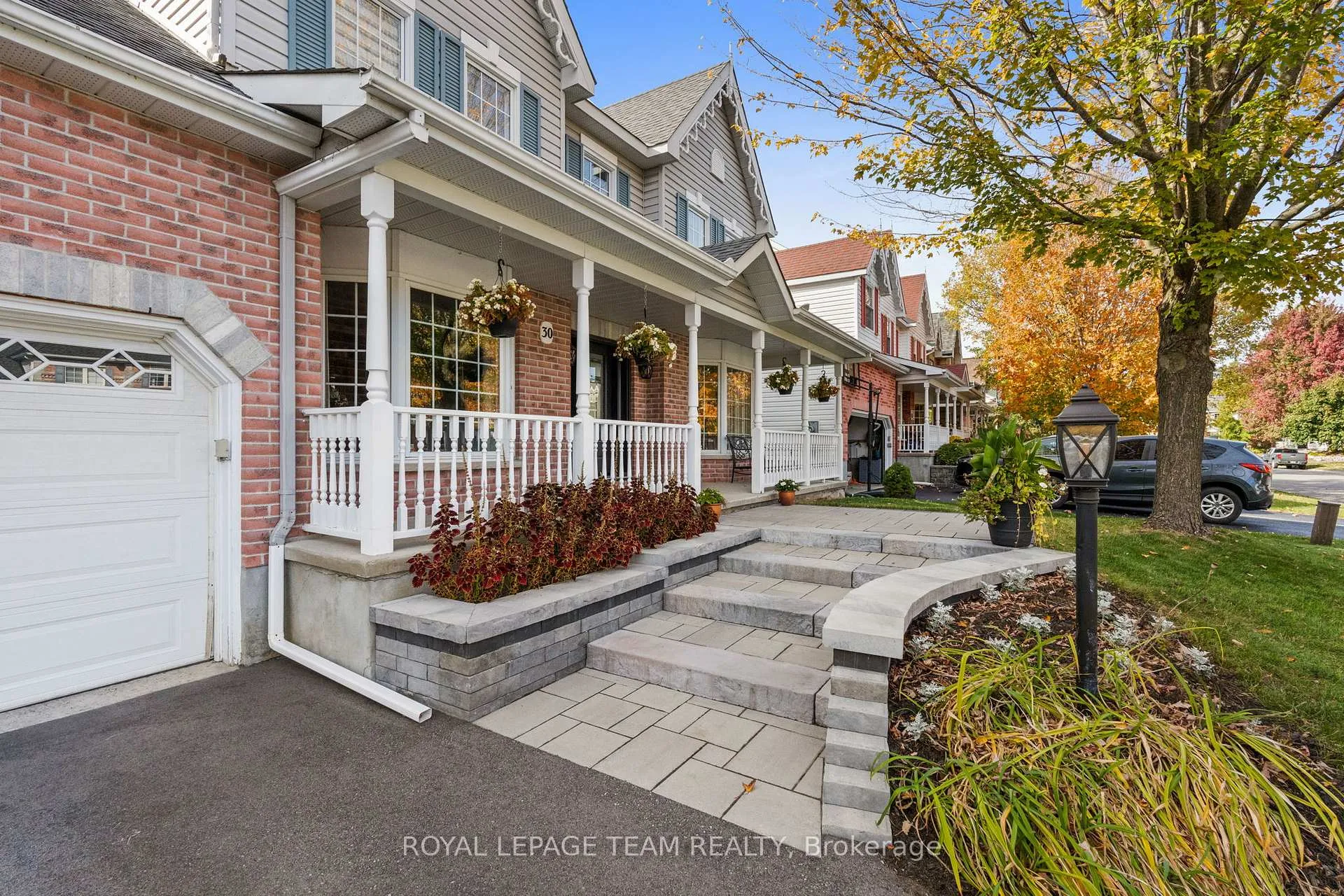 Photo 3 of 30 Crantham Crescent, Ottawa, Stittsville (Central) — HOMEH