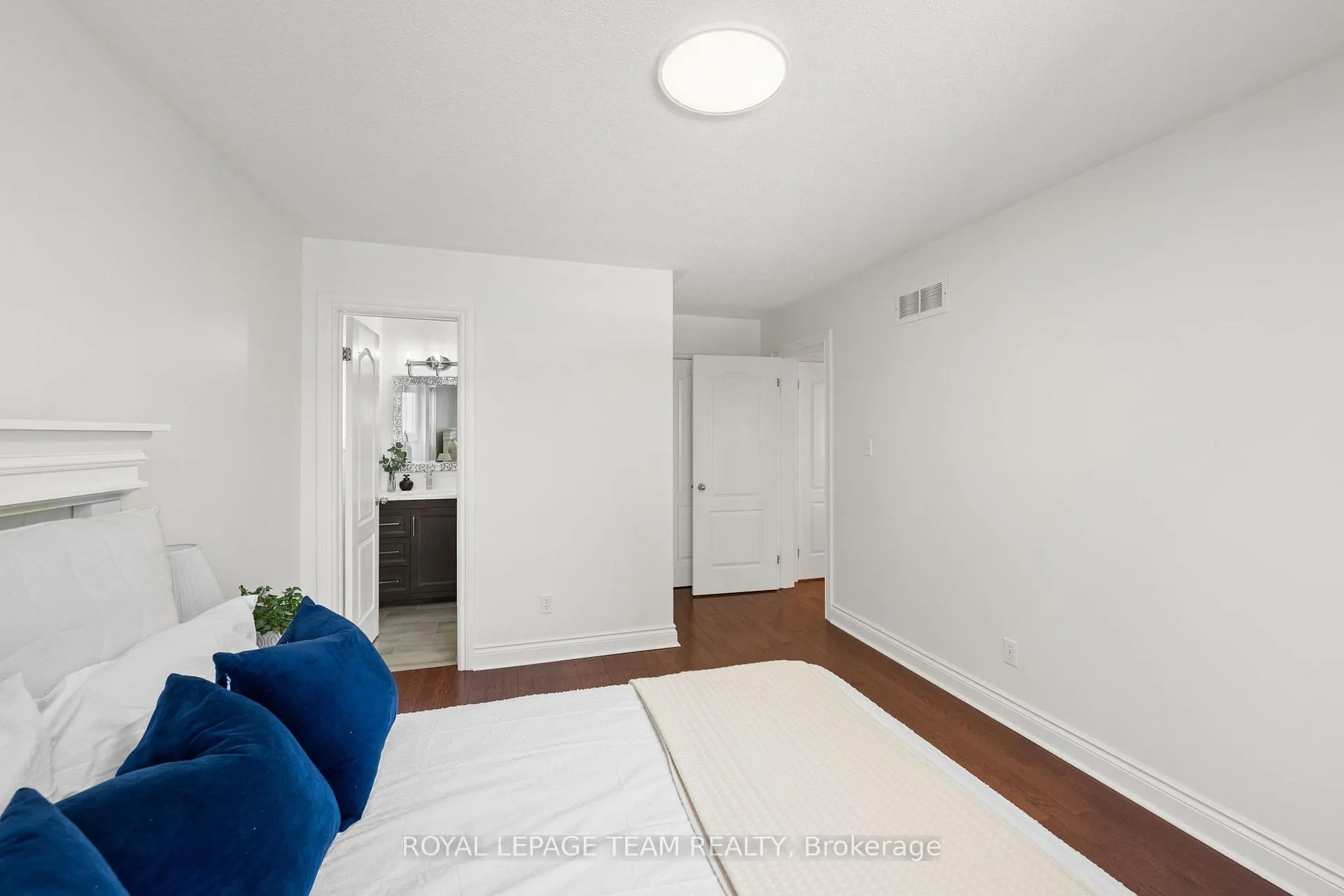 Photo 21 of 30 Crantham Crescent, Ottawa, Stittsville (Central) — HOMEH