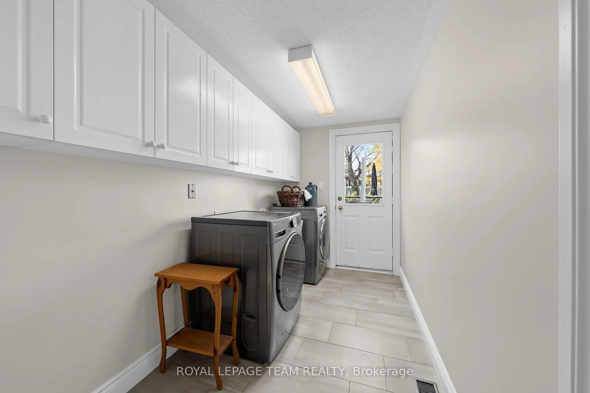 Photo 23 of 30 Crantham Crescent, Ottawa, Stittsville (Central) — HOMEH