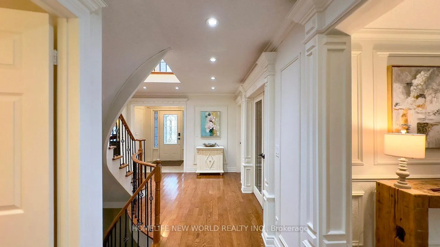 Photo 2 of 35 Chipperfield Crescent, Whitby, Pringle Creek — HOMEH