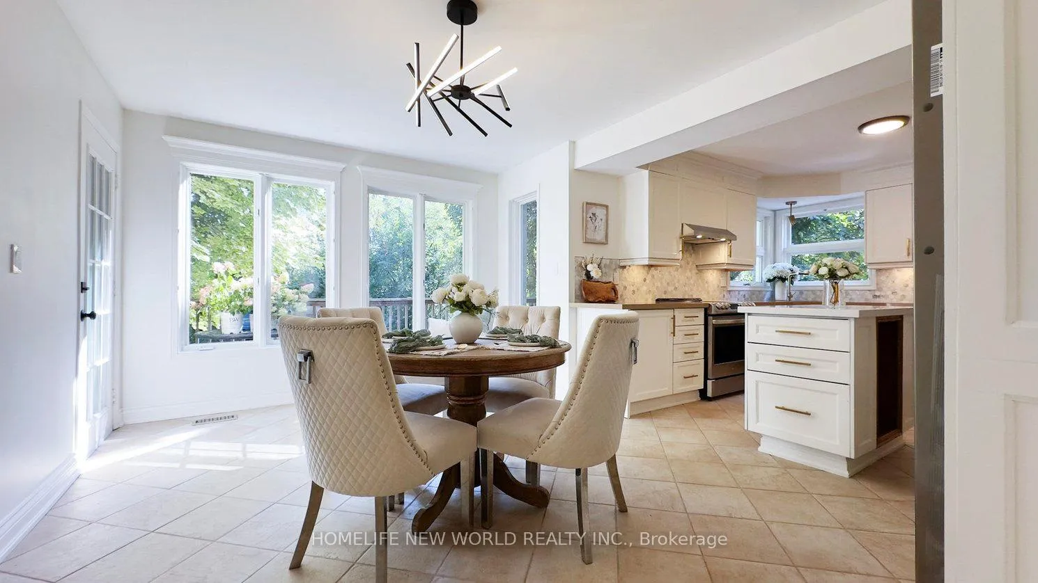 Photo 7 of 35 Chipperfield Crescent, Whitby, Pringle Creek — HOMEH