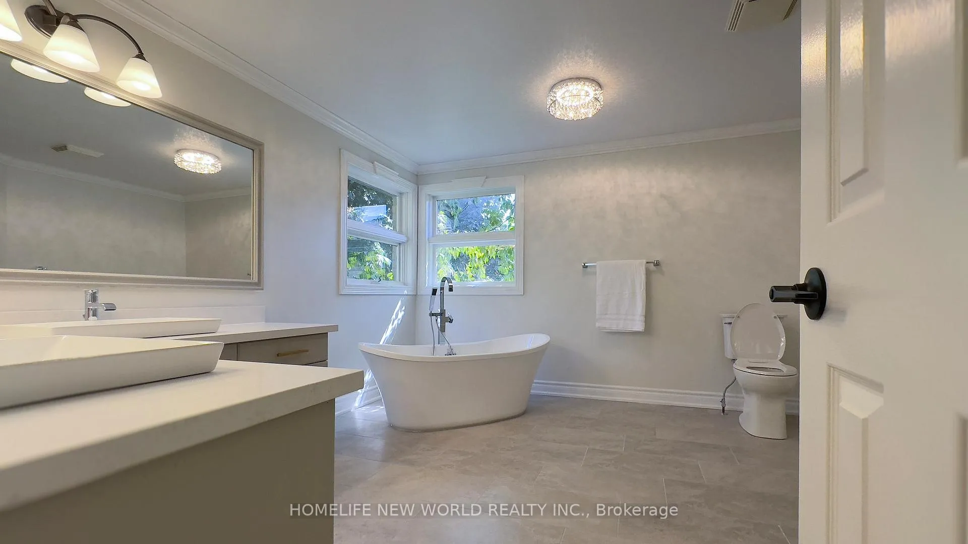 Photo 17 of 35 Chipperfield Crescent, Whitby, Pringle Creek — HOMEH