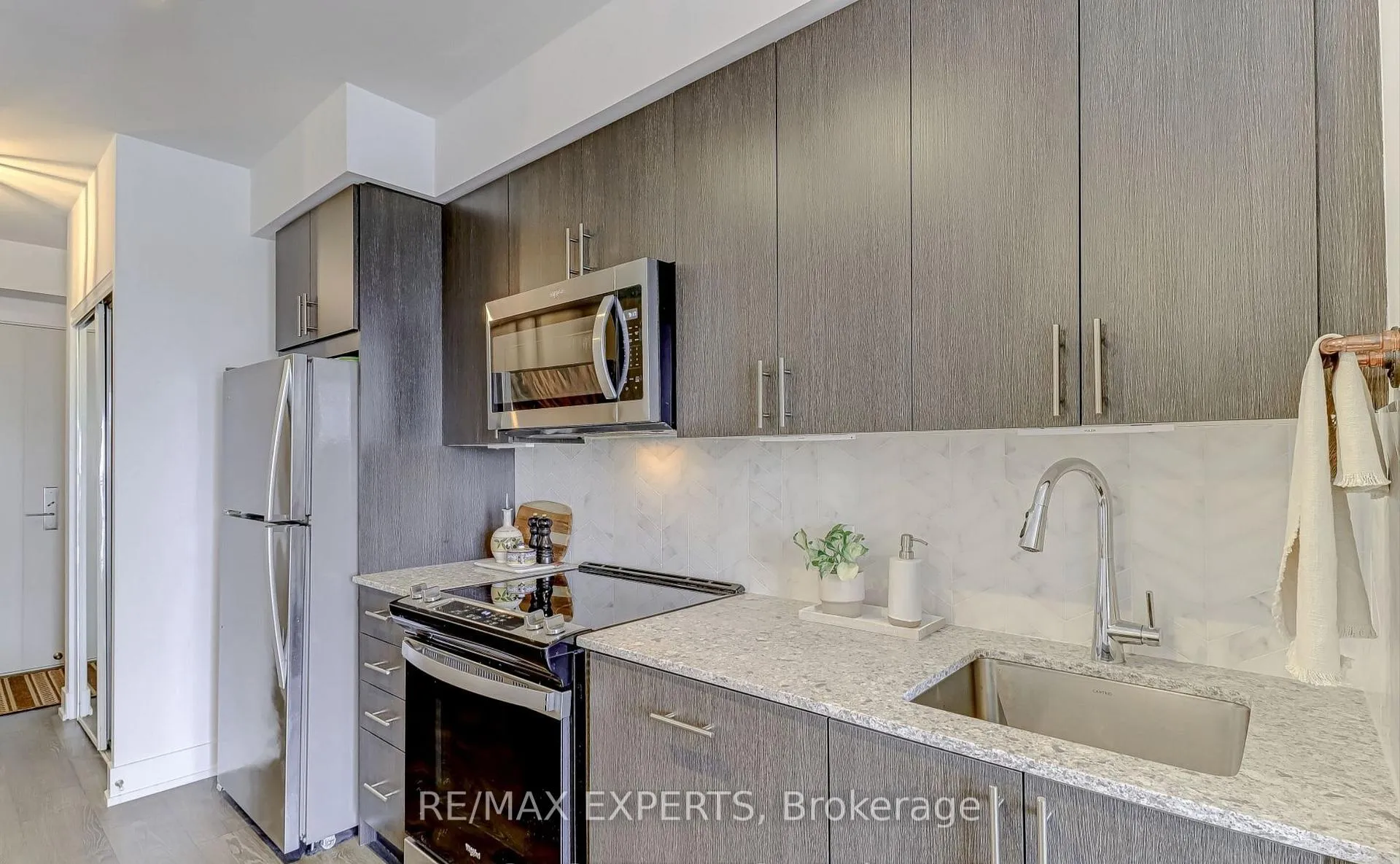 Photo 6 of Unit 418, 2550 Simcoe Street N, Oshawa, Windfields — HOMEH