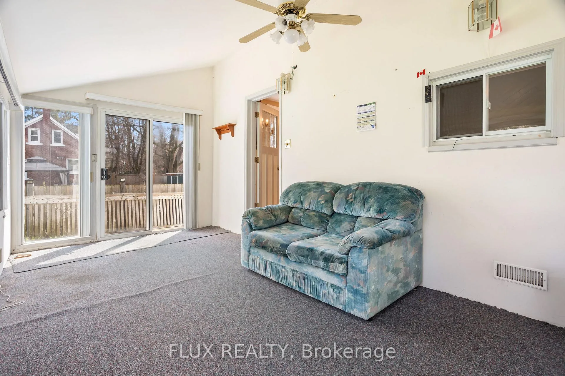 Photo 17 of 194 Moore Avenue S, Waterloo — HOMEH