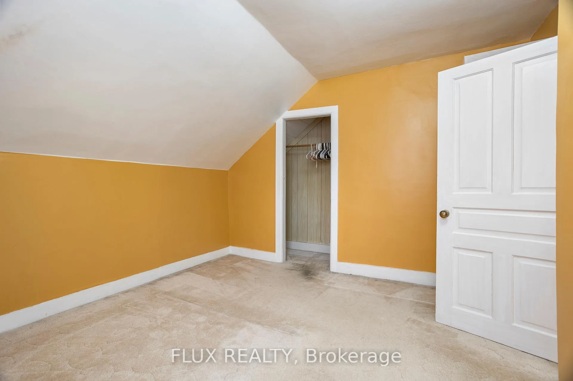 Photo 28 of 194 Moore Avenue S, Waterloo — HOMEH