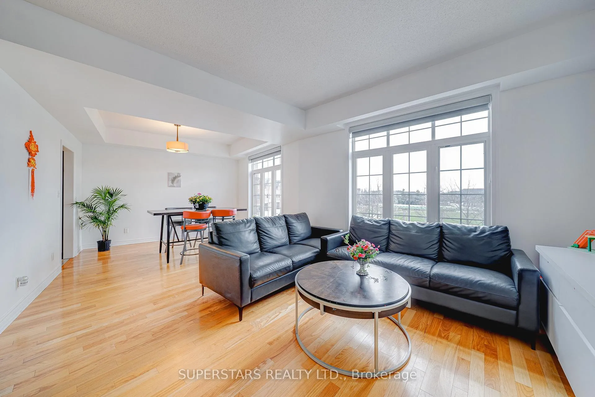 Photo 4 of Unit 22, 30 Greensborough Village Circle, Markham, Greensborough — HOMEH