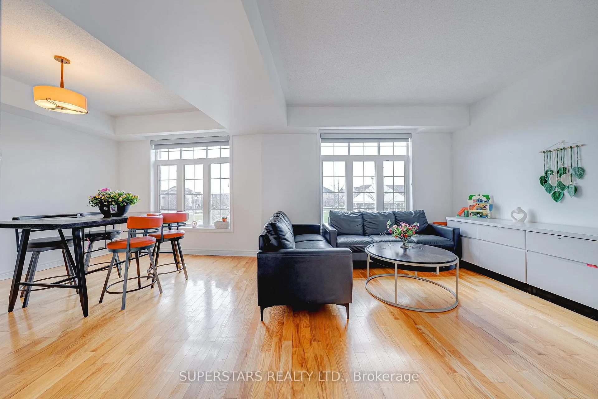 Photo 5 of Unit 22, 30 Greensborough Village Circle, Markham, Greensborough — HOMEH