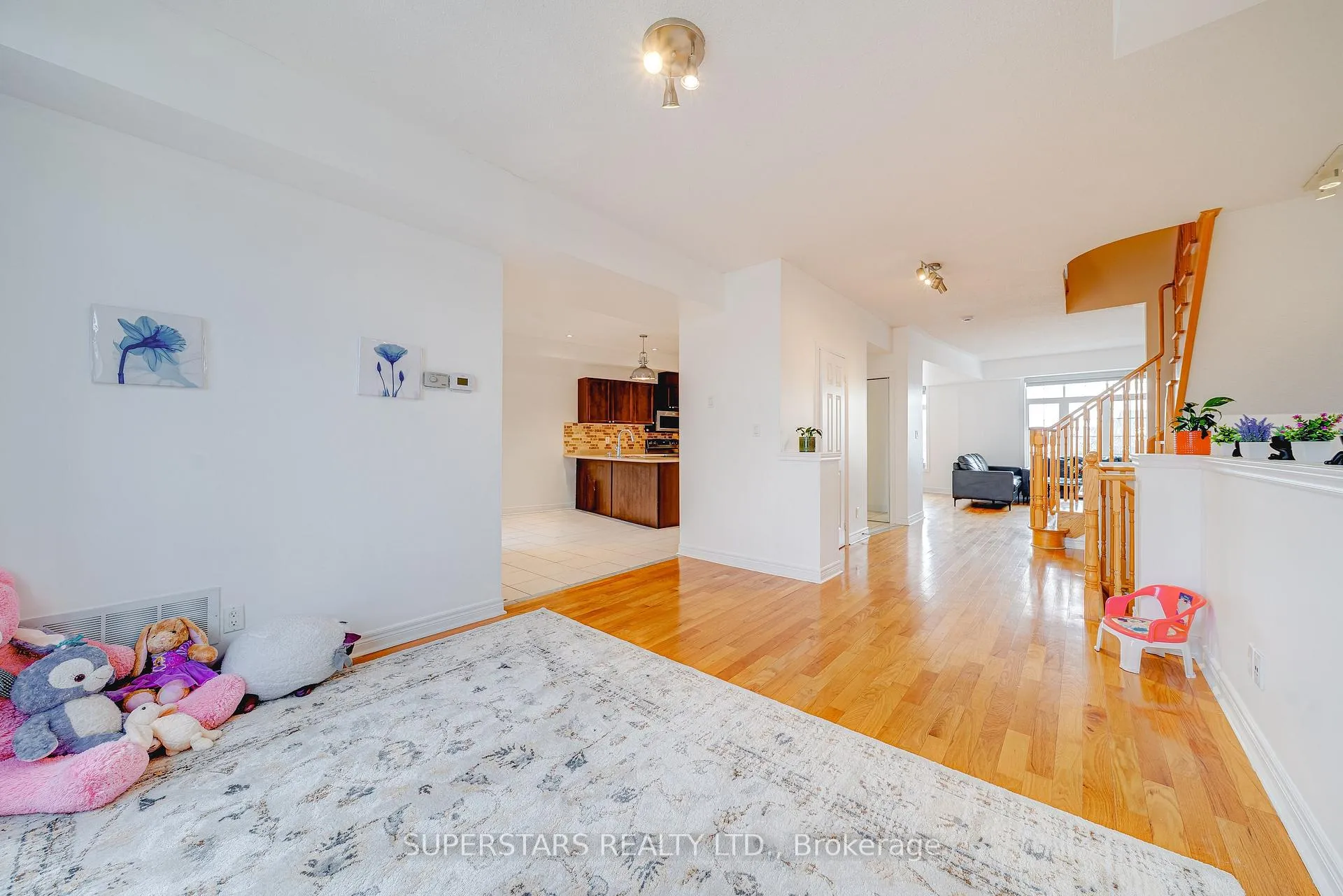 Photo 7 of Unit 22, 30 Greensborough Village Circle, Markham, Greensborough — HOMEH