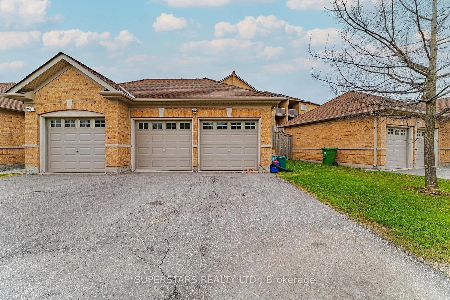 Photo 21 of Unit 22, 30 Greensborough Village Circle, Markham, Greensborough — HOMEH