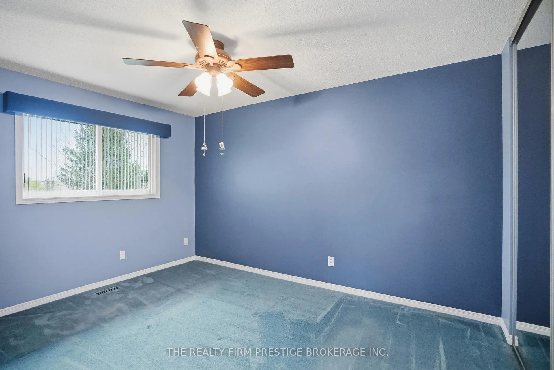 Photo 10 of 277 Fleming Drive, London, East D — HOMEH