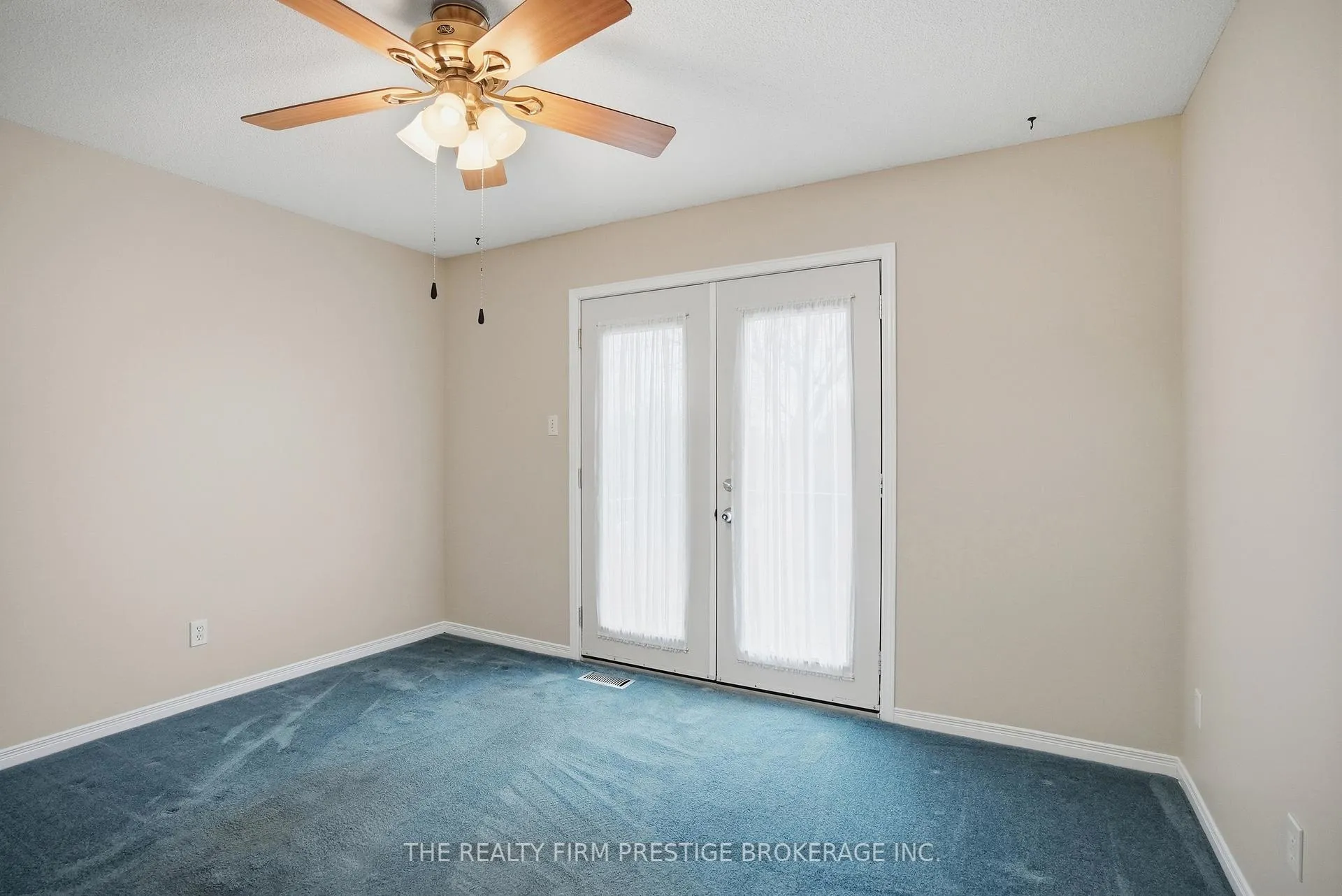 Photo 12 of 277 Fleming Drive, London, East D — HOMEH