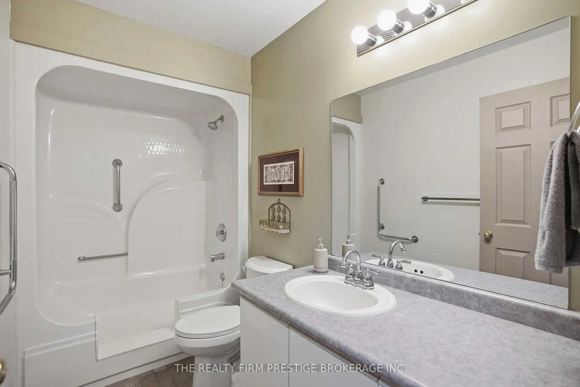Photo 14 of 277 Fleming Drive, London, East D — HOMEH
