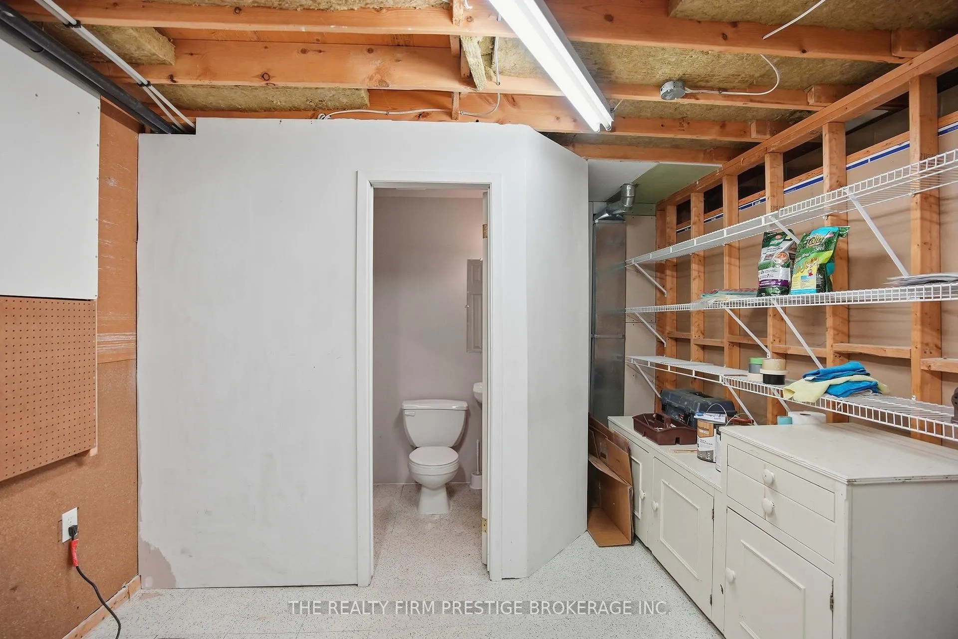 Photo 19 of 277 Fleming Drive, London, East D — HOMEH