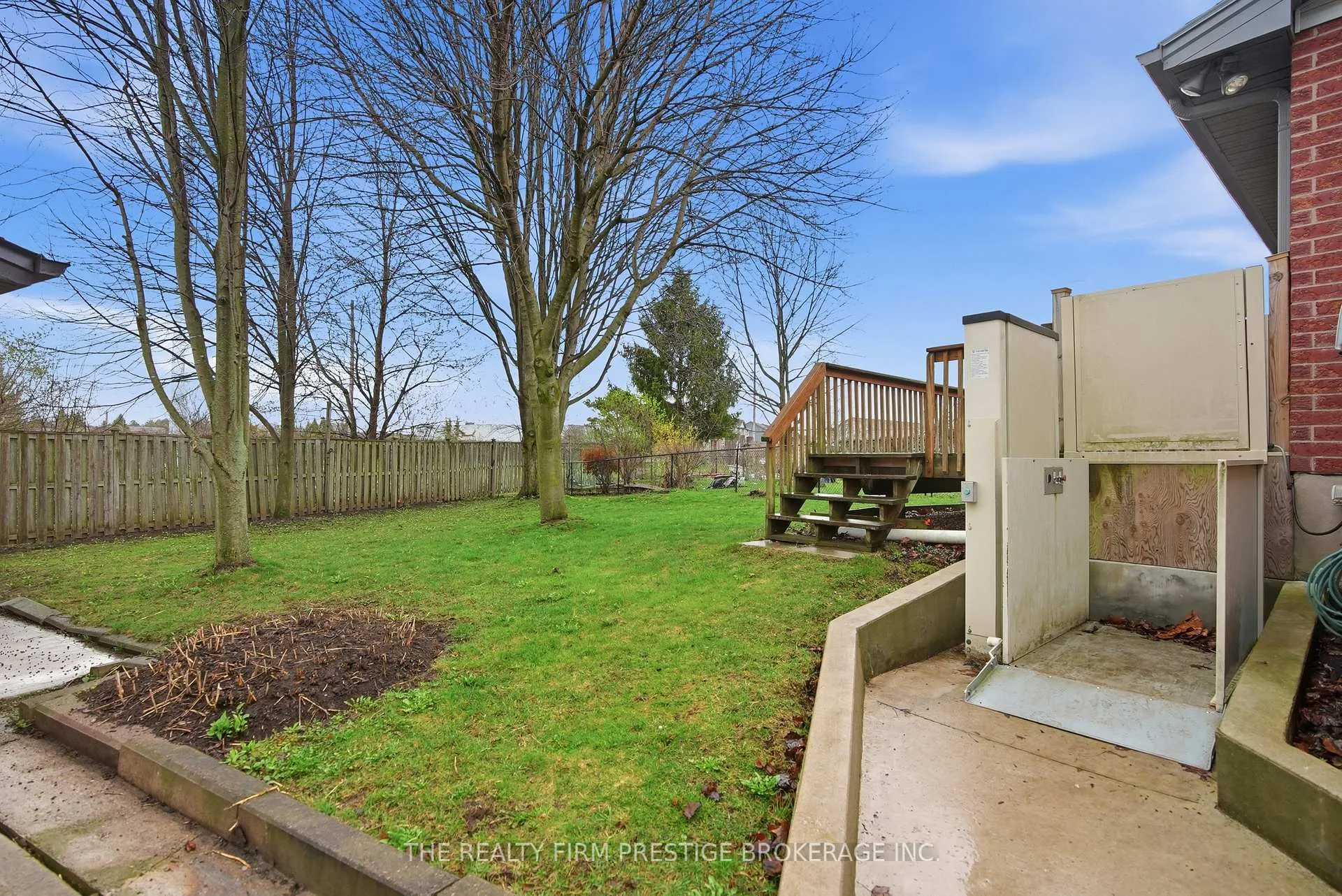 Photo 25 of 277 Fleming Drive, London, East D — HOMEH
