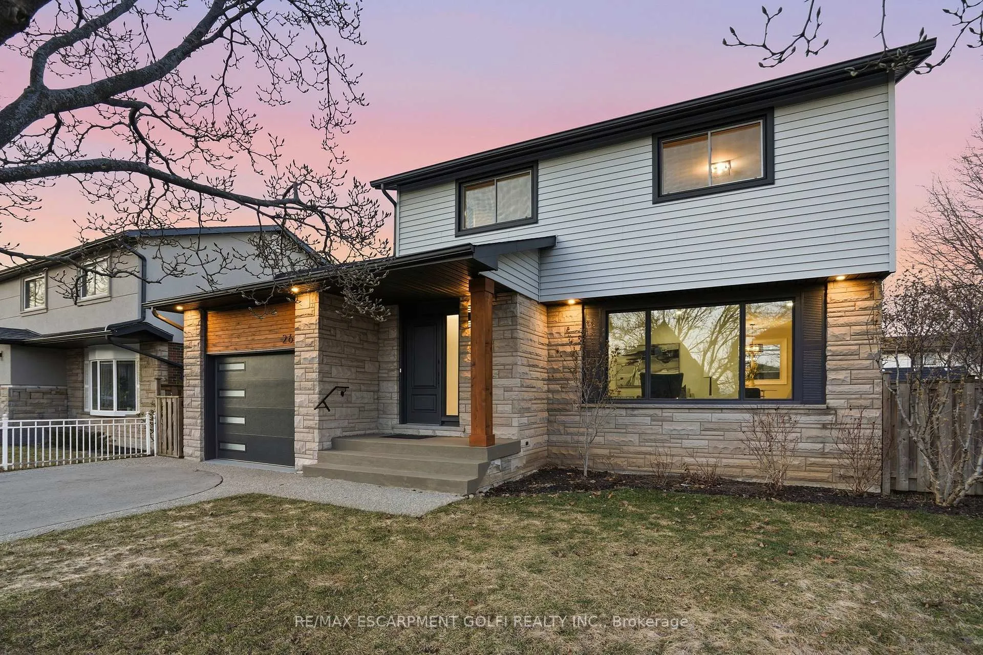 Photo 2 of 26 Clifton Downs Road, Hamilton, Gilbert — HOMEH