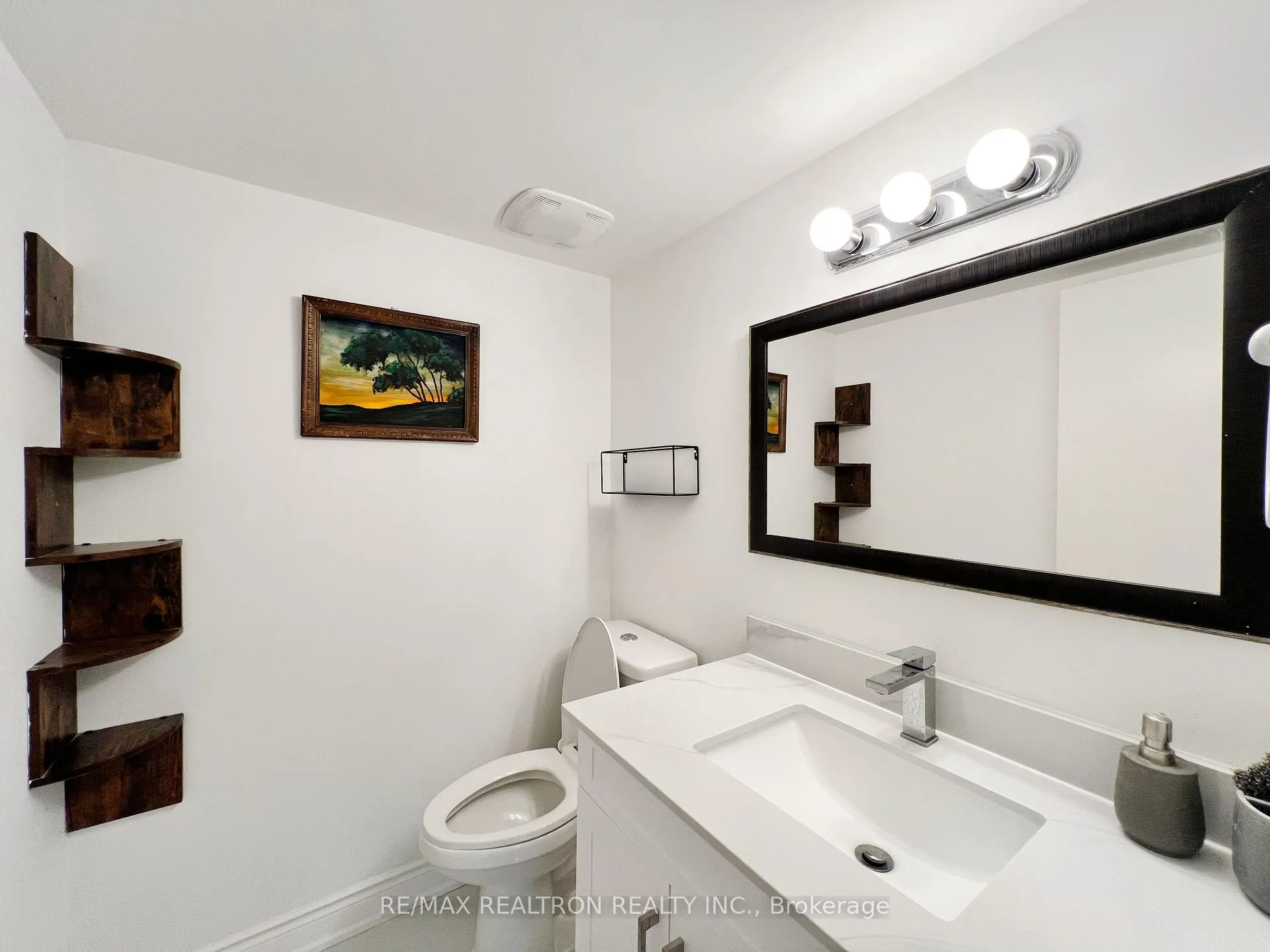 Photo 12 of Unit BSMT, 14 Canadiana Drive, Markham, Bayview Glen — HOMEH
