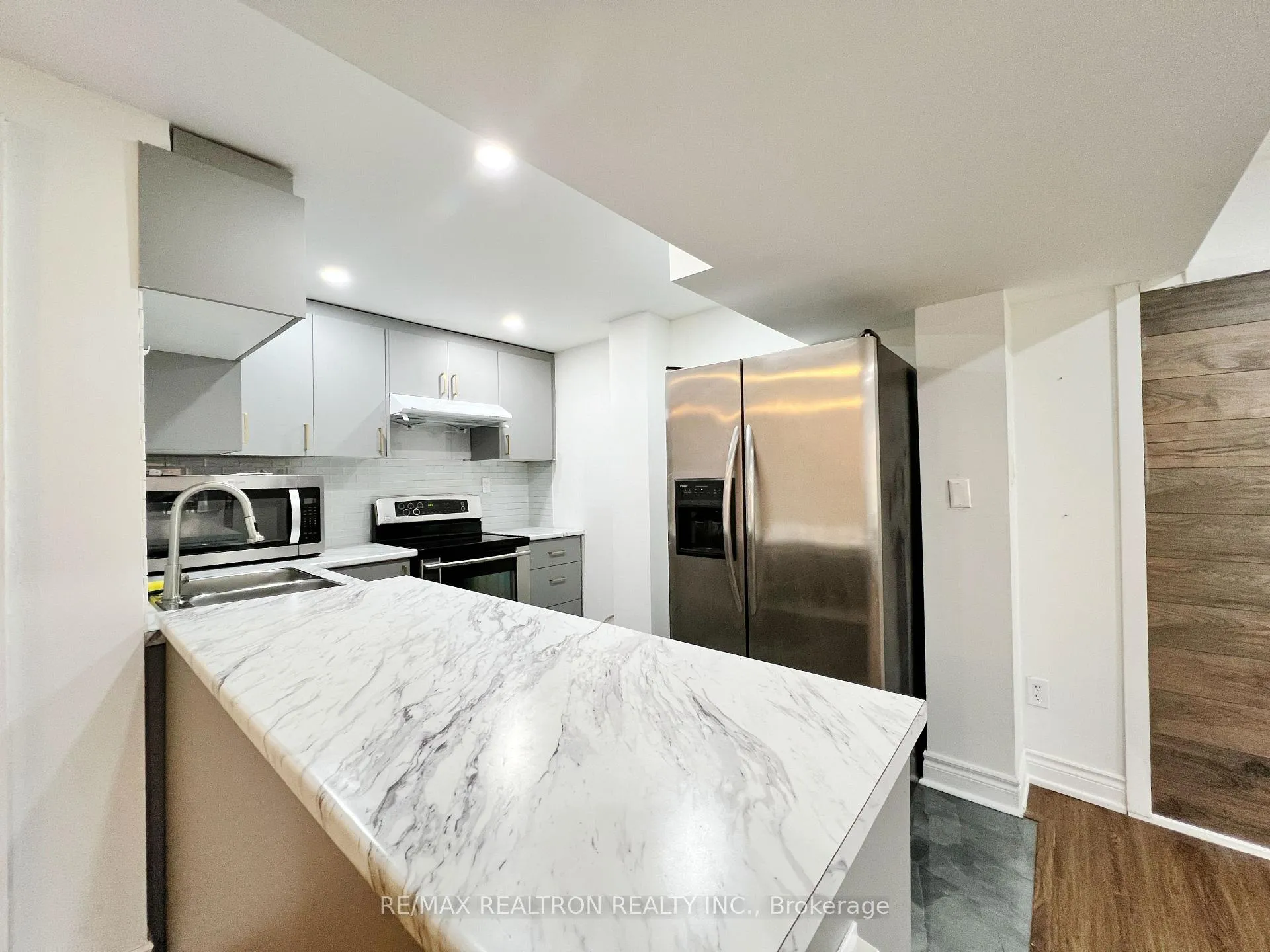 Photo 14 of Unit BSMT, 14 Canadiana Drive, Markham, Bayview Glen — HOMEH