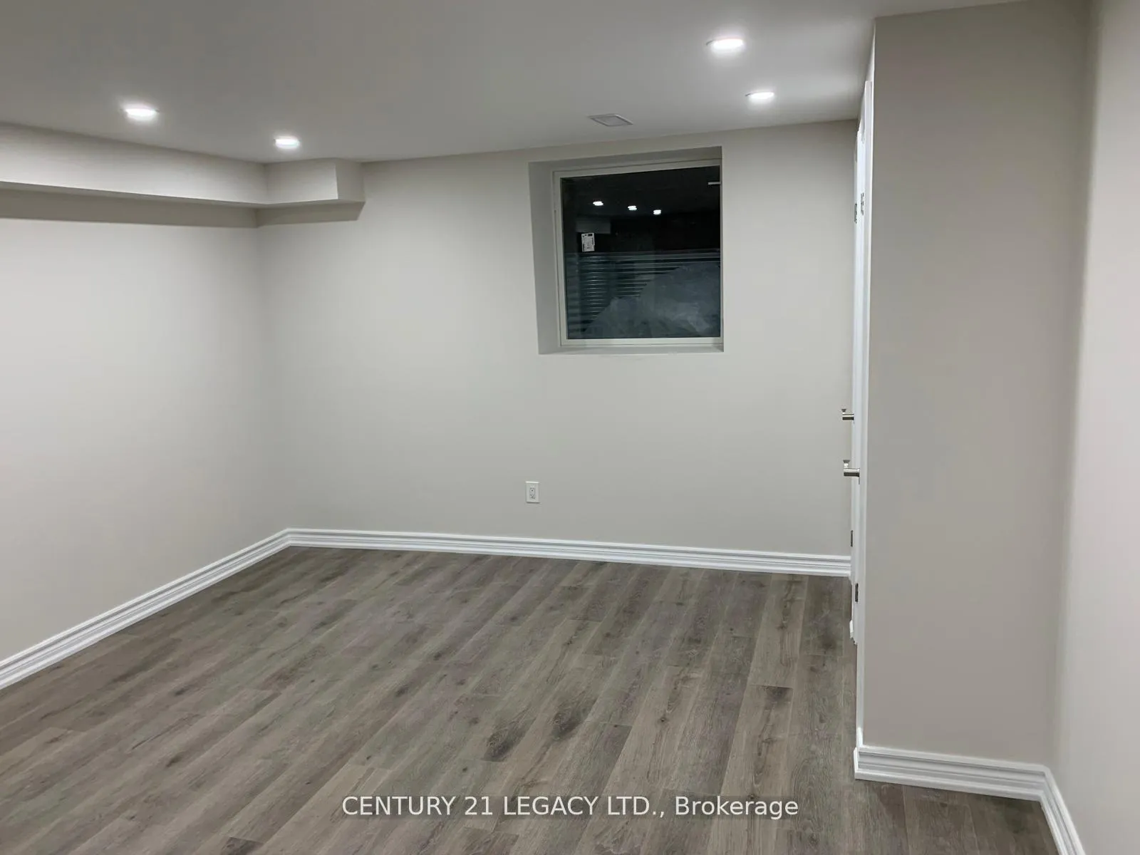 Photo 12 of 32 Helderman Street, Caledon, Rural Caledon — HOMEH