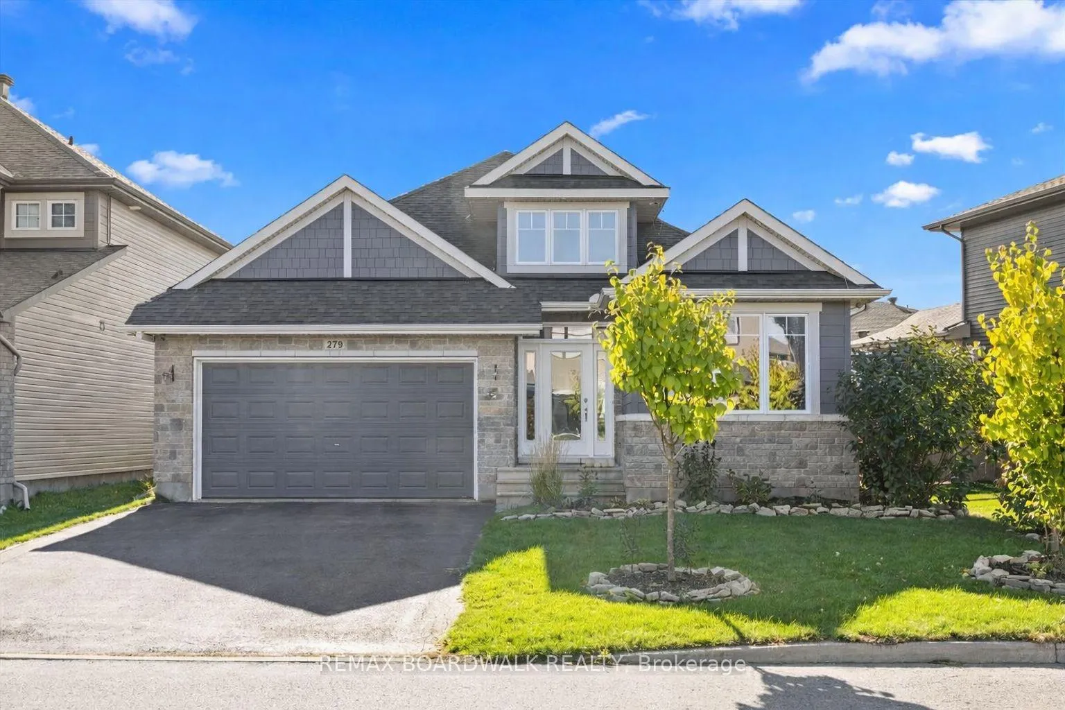 Front of 279 Sceptre Way