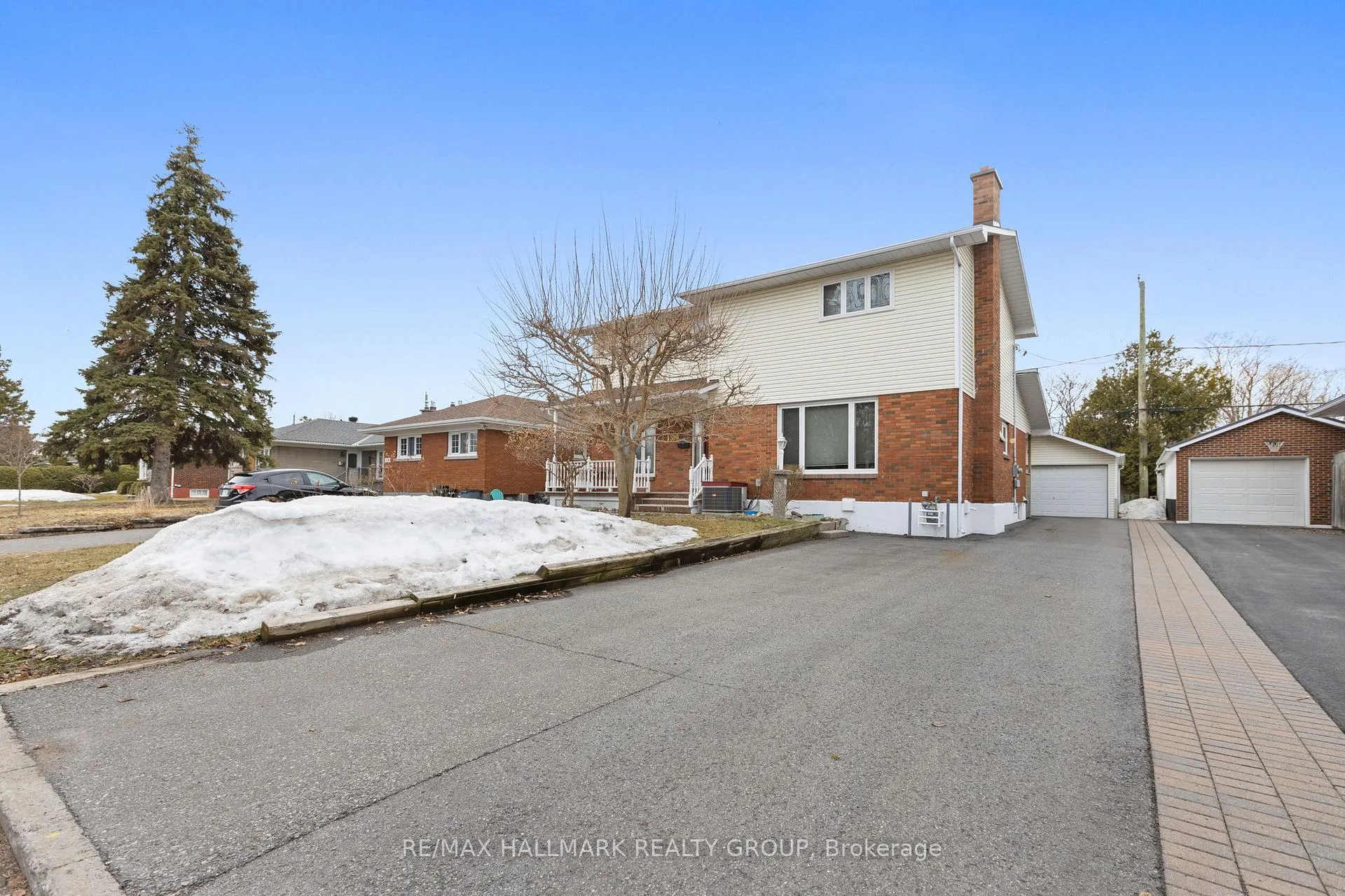Photo 3 of 1310 Ferguson Street, Ottawa, Bel Air Heights — HOMEH