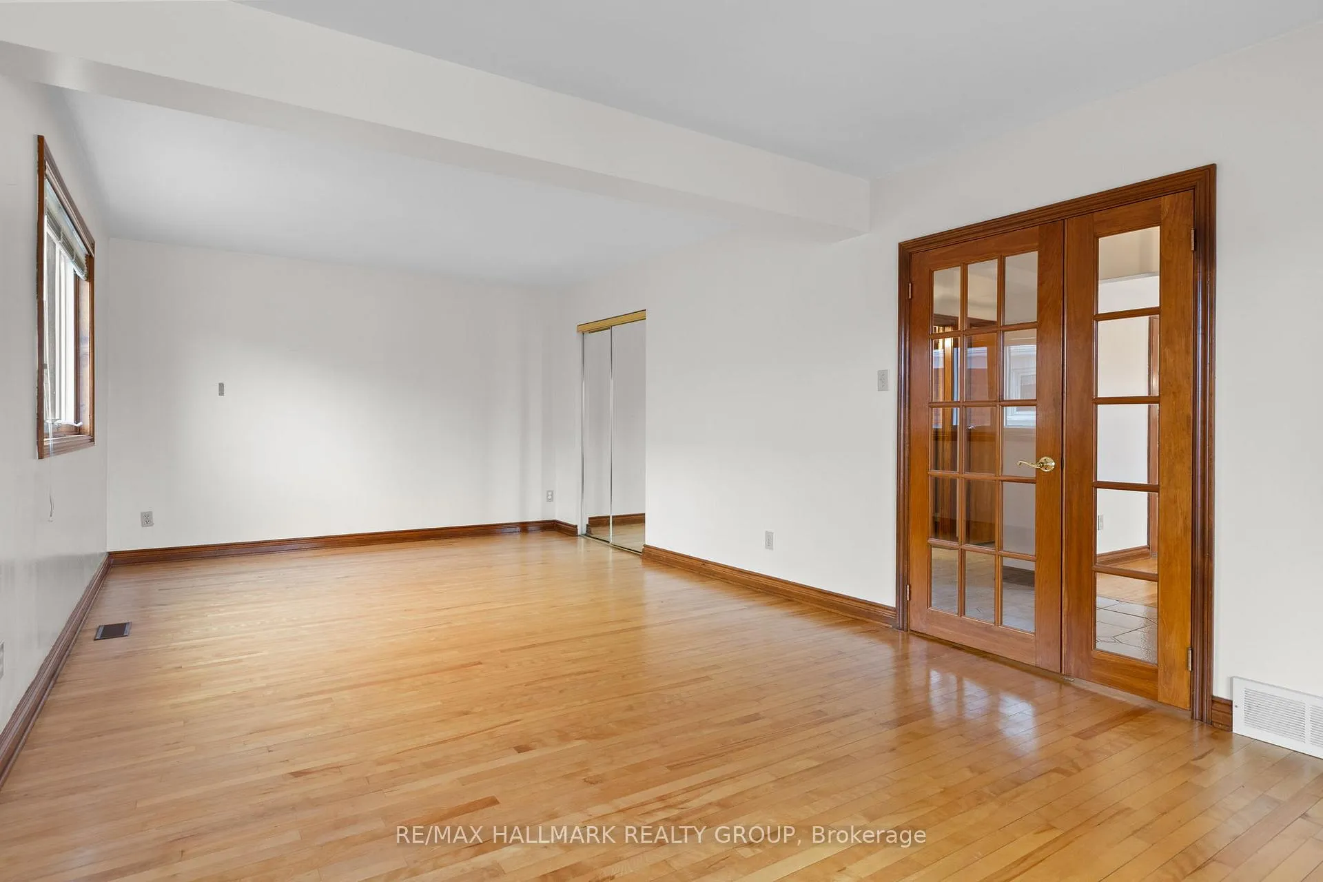 Photo 8 of 1310 Ferguson Street, Ottawa, Bel Air Heights — HOMEH