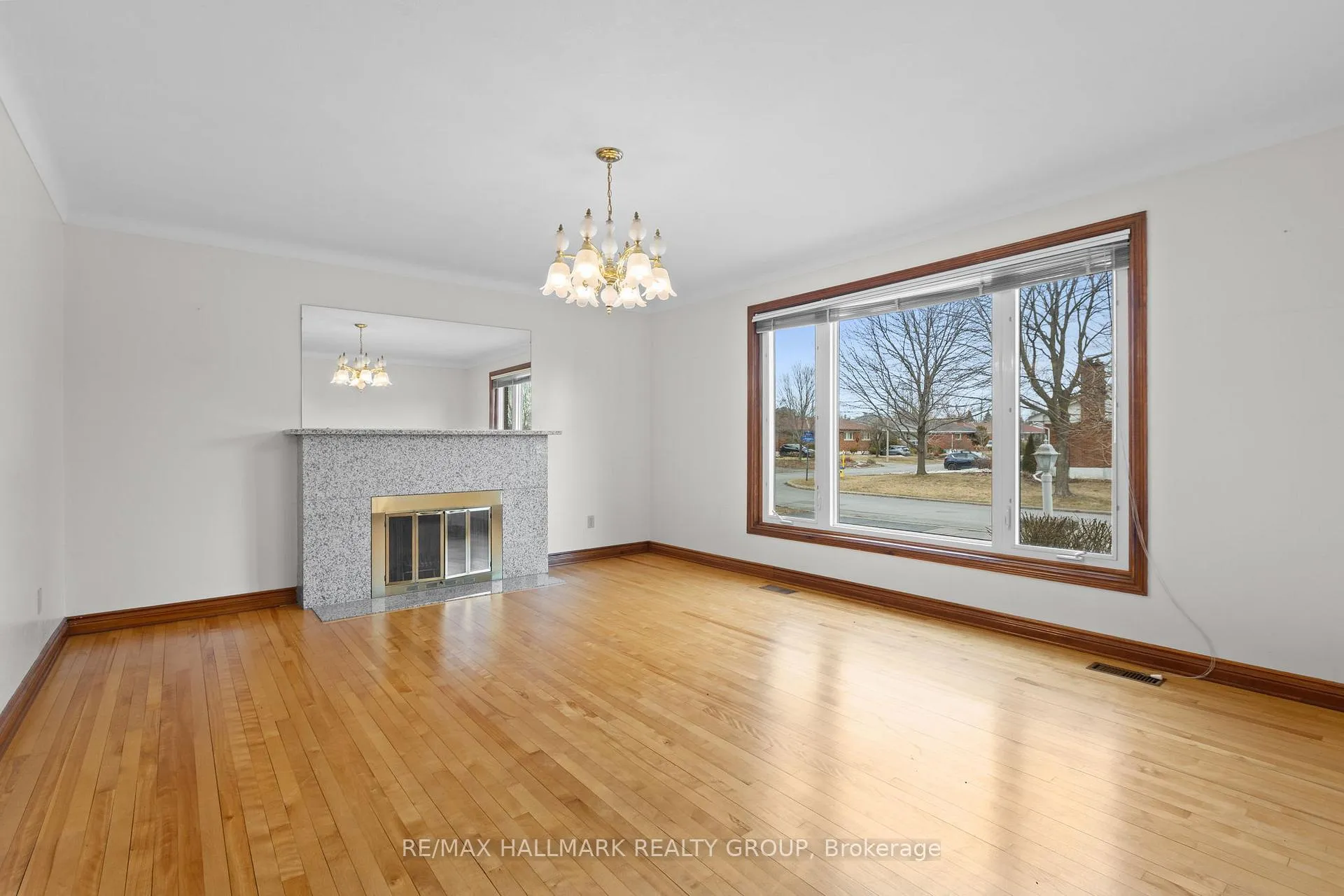 Photo 13 of 1310 Ferguson Street, Ottawa, Bel Air Heights — HOMEH