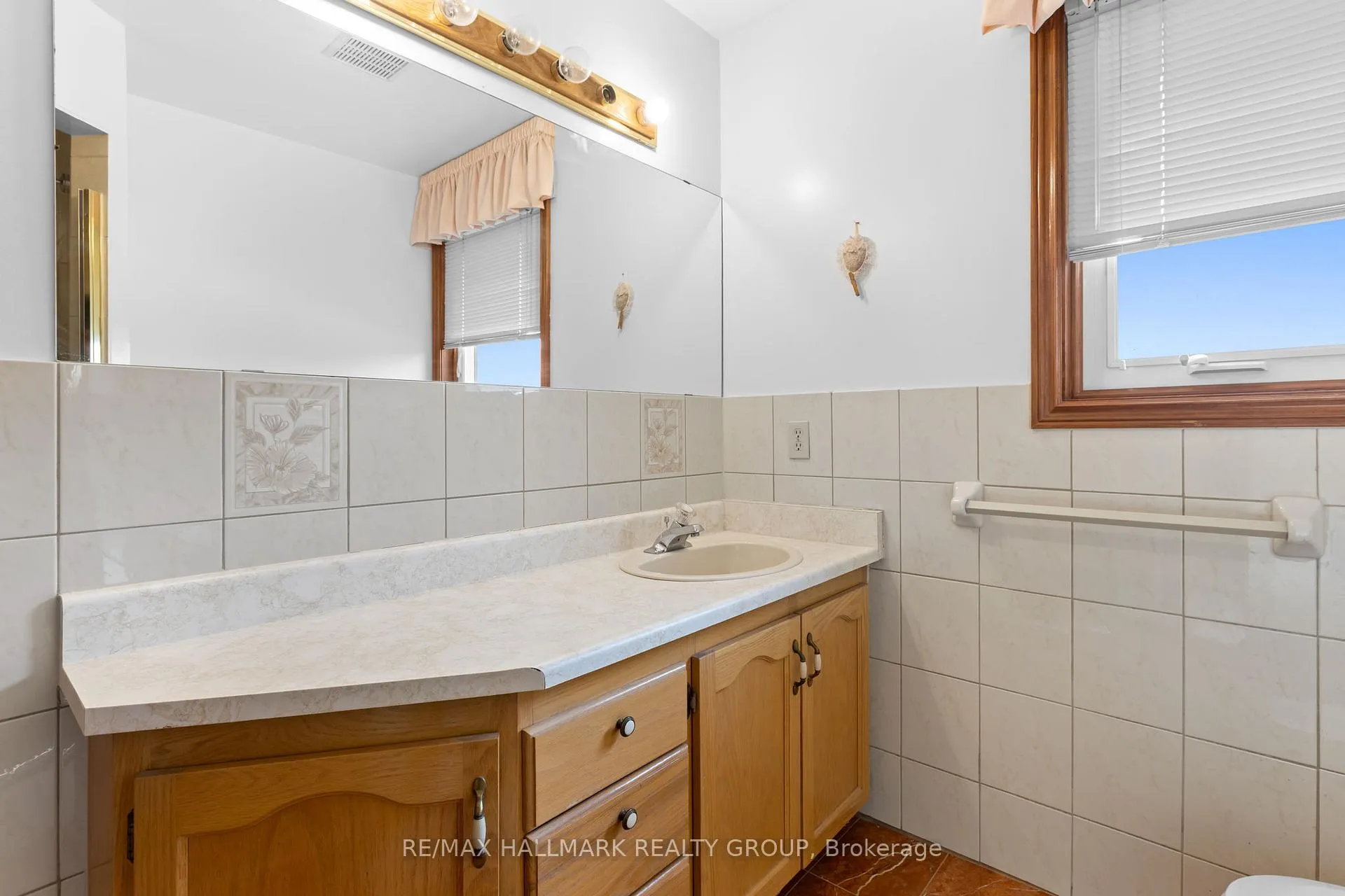 Photo 25 of 1310 Ferguson Street, Ottawa, Bel Air Heights — HOMEH