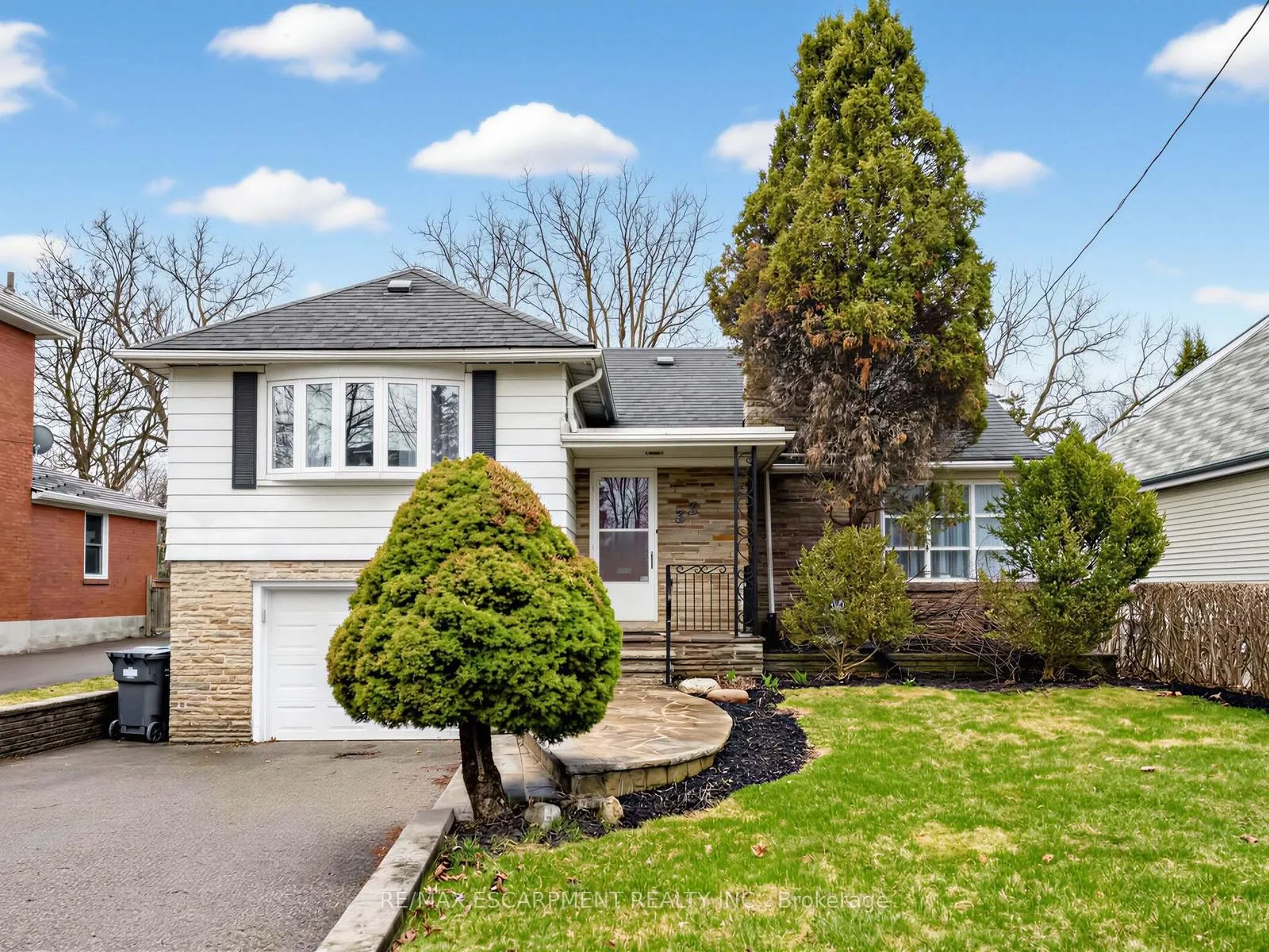 Photo 1 of 33 Mill Street S, Brampton, Downtown Brampton — HOMEH