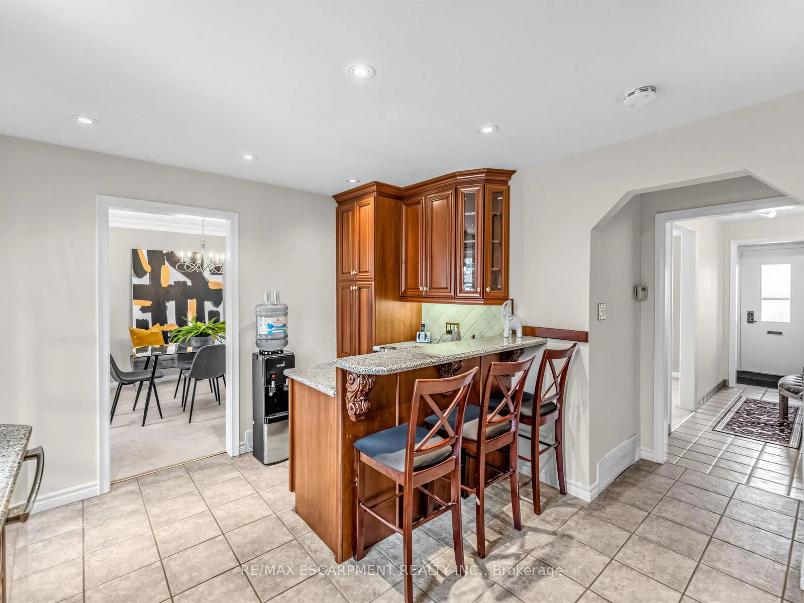 Photo 15 of 33 Mill Street S, Brampton, Downtown Brampton — HOMEH