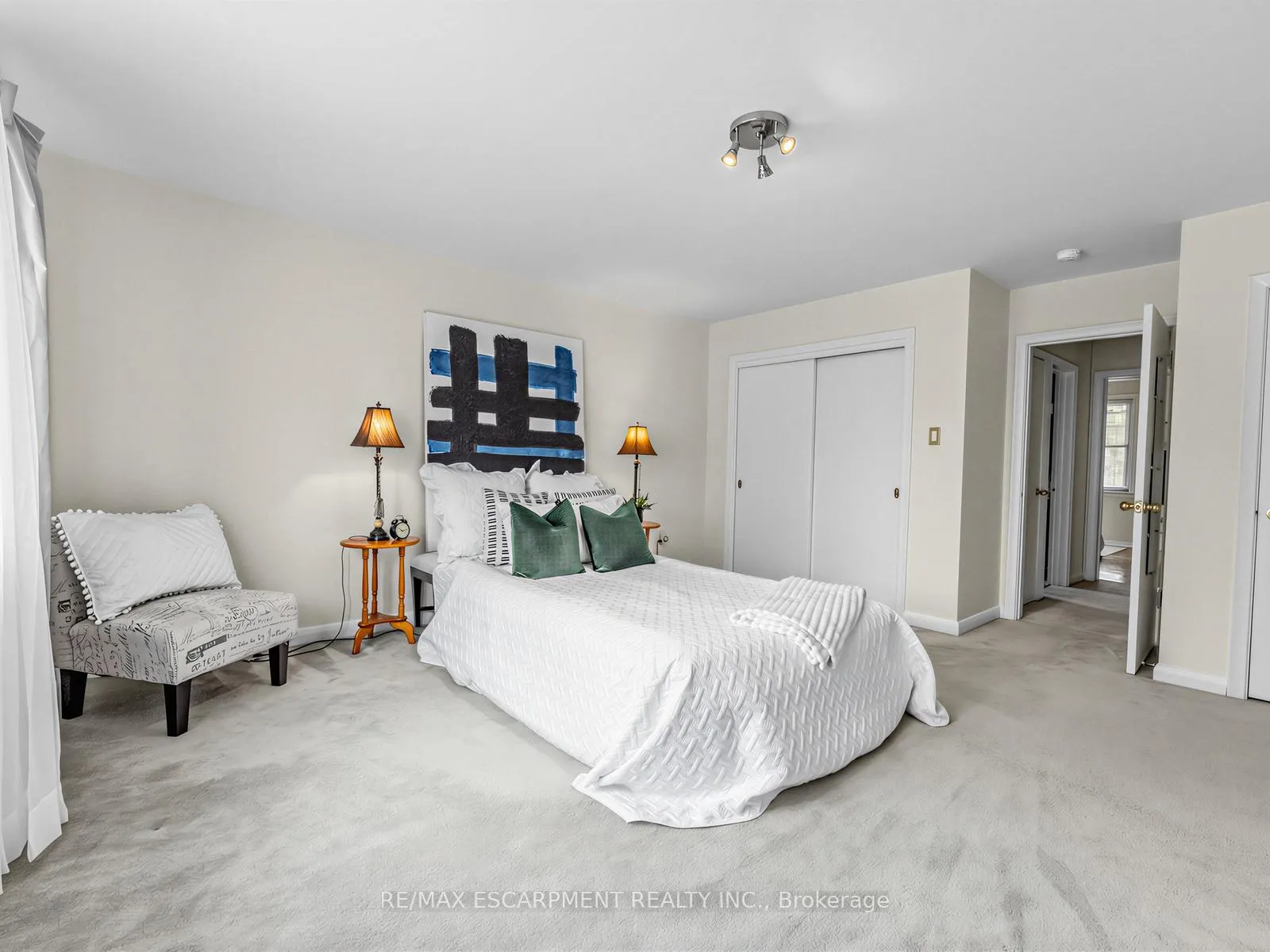 Photo 20 of 33 Mill Street S, Brampton, Downtown Brampton — HOMEH