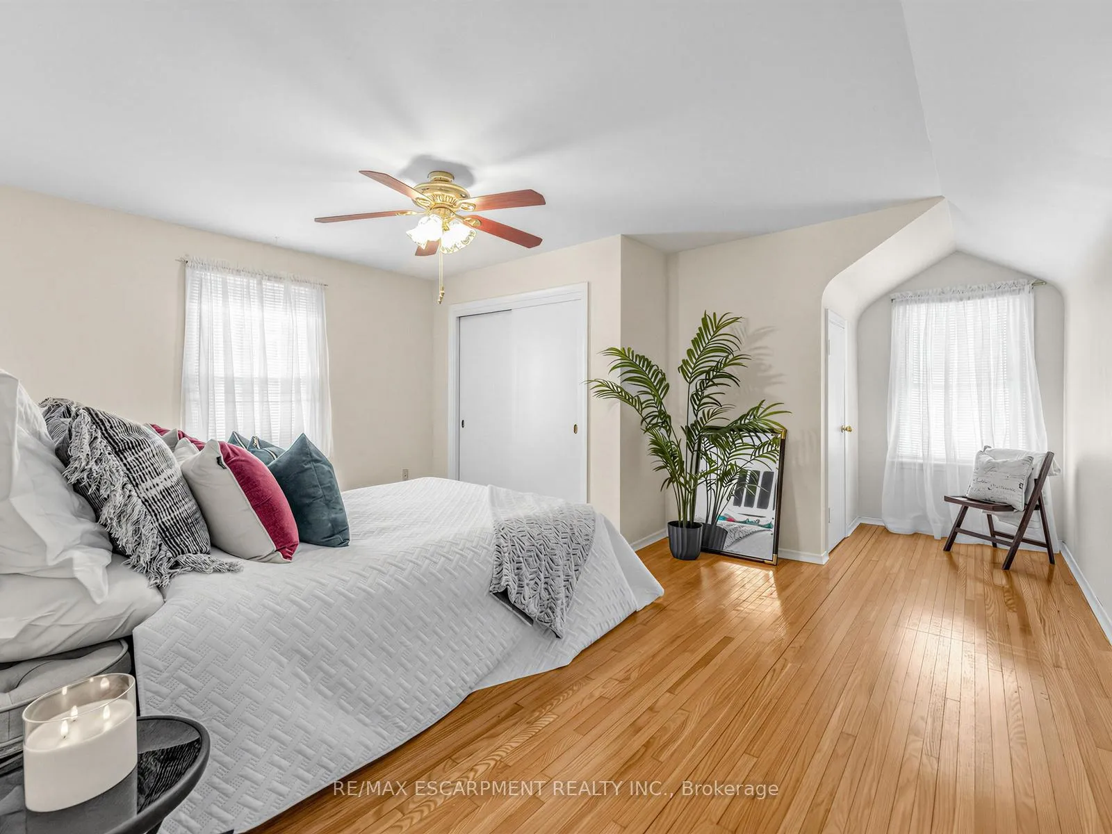 Photo 22 of 33 Mill Street S, Brampton, Downtown Brampton — HOMEH