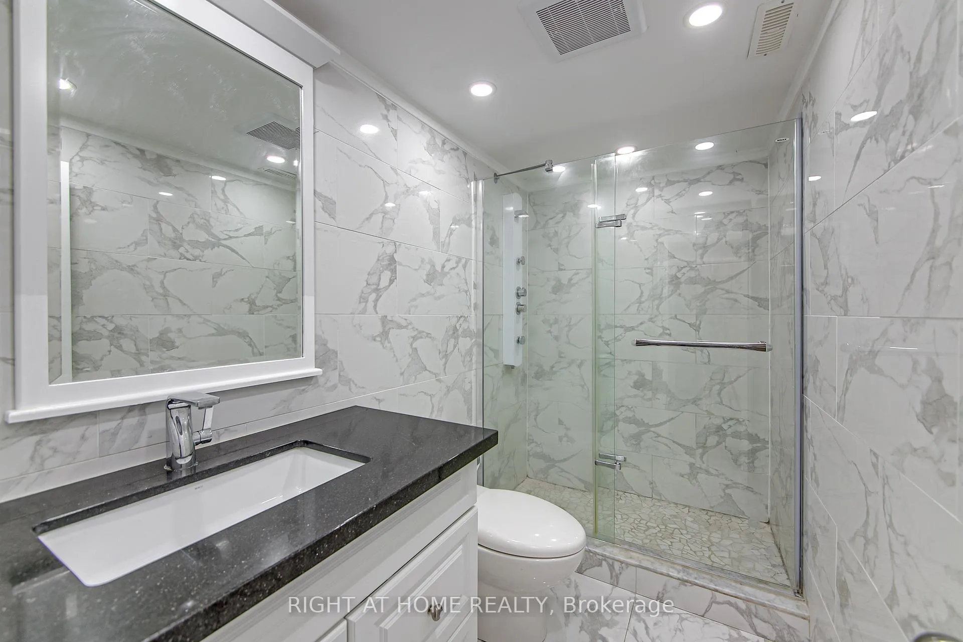 Photo 36 of 1225 Bayfield Street N, Springwater, Midhurst — HOMEH