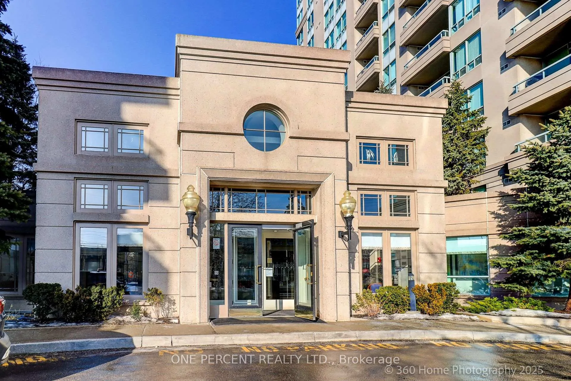 Photo 1 of Unit 803, 8 Covington Road, Toronto, Englemount-Lawrence — HOMEH