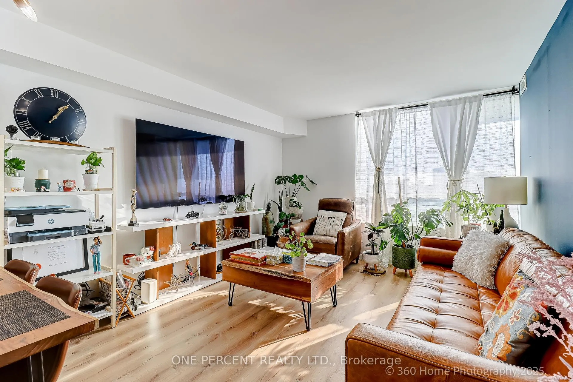 Photo 2 of Unit 803, 8 Covington Road, Toronto, Englemount-Lawrence — HOMEH