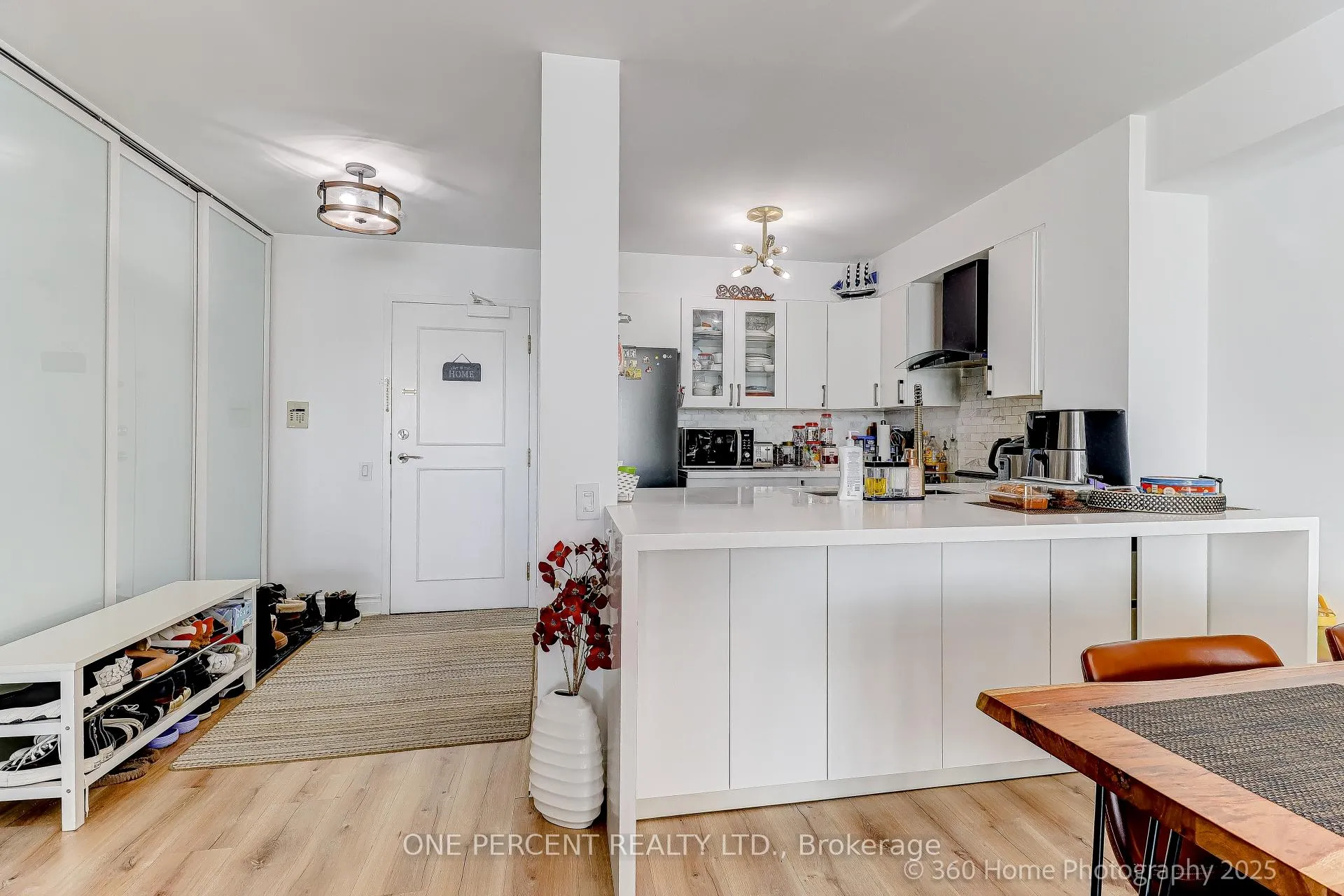 Photo 9 of Unit 803, 8 Covington Road, Toronto, Englemount-Lawrence — HOMEH
