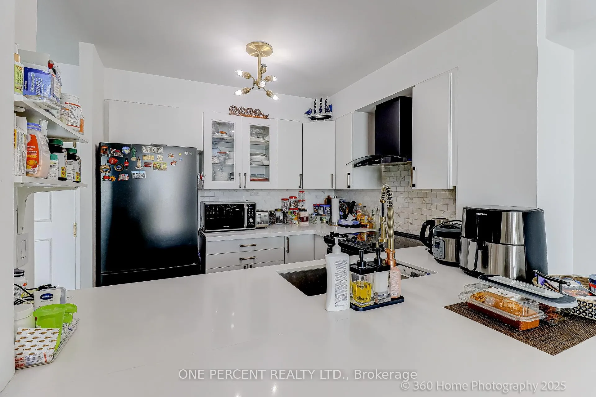 Photo 10 of Unit 803, 8 Covington Road, Toronto, Englemount-Lawrence — HOMEH