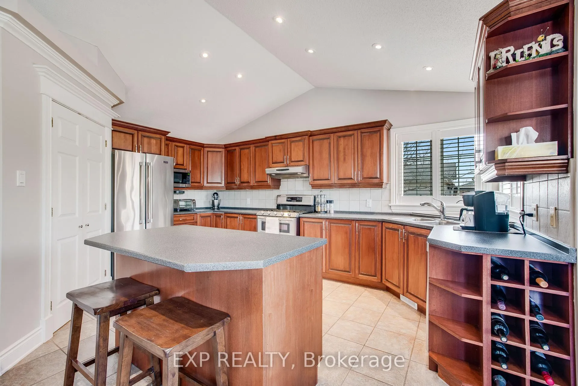 Photo 18 of 6645 Tommary Drive, Ottawa, Greely — HOMEH