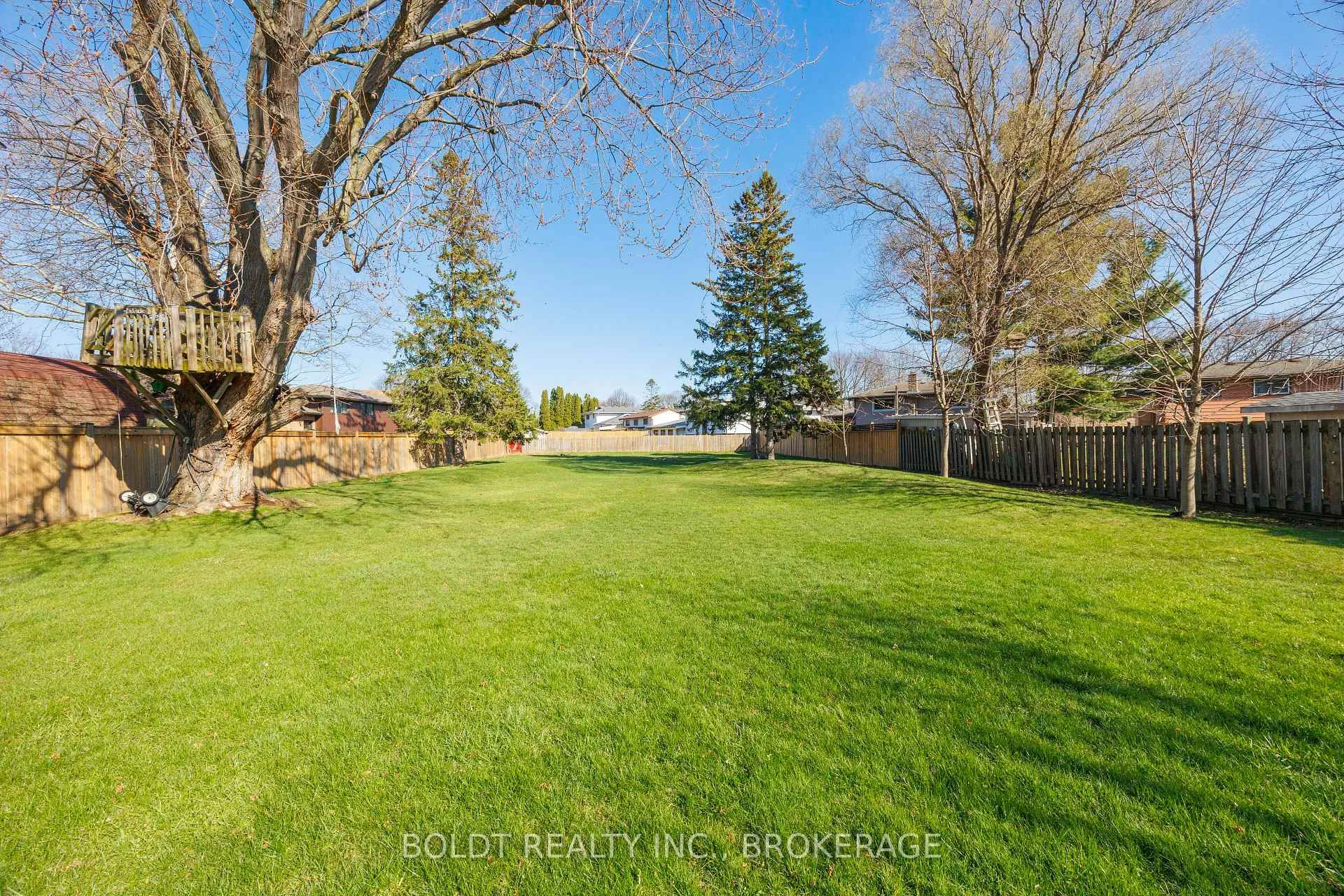 Photo 7 of 542 Niagara Street, St. Catharines, Vine/Linwell — HOMEH