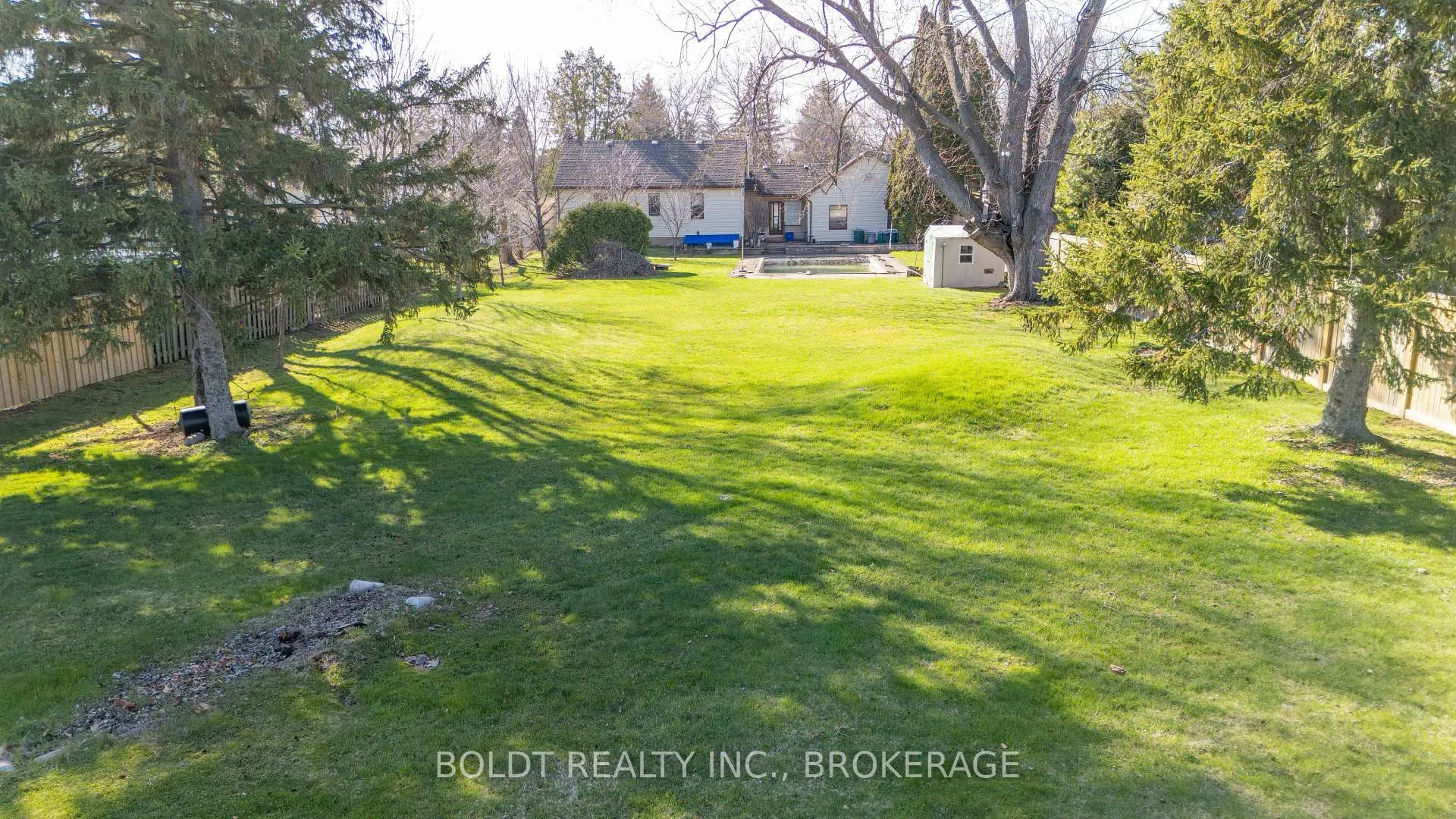 Photo 8 of 542 Niagara Street, St. Catharines, Vine/Linwell — HOMEH