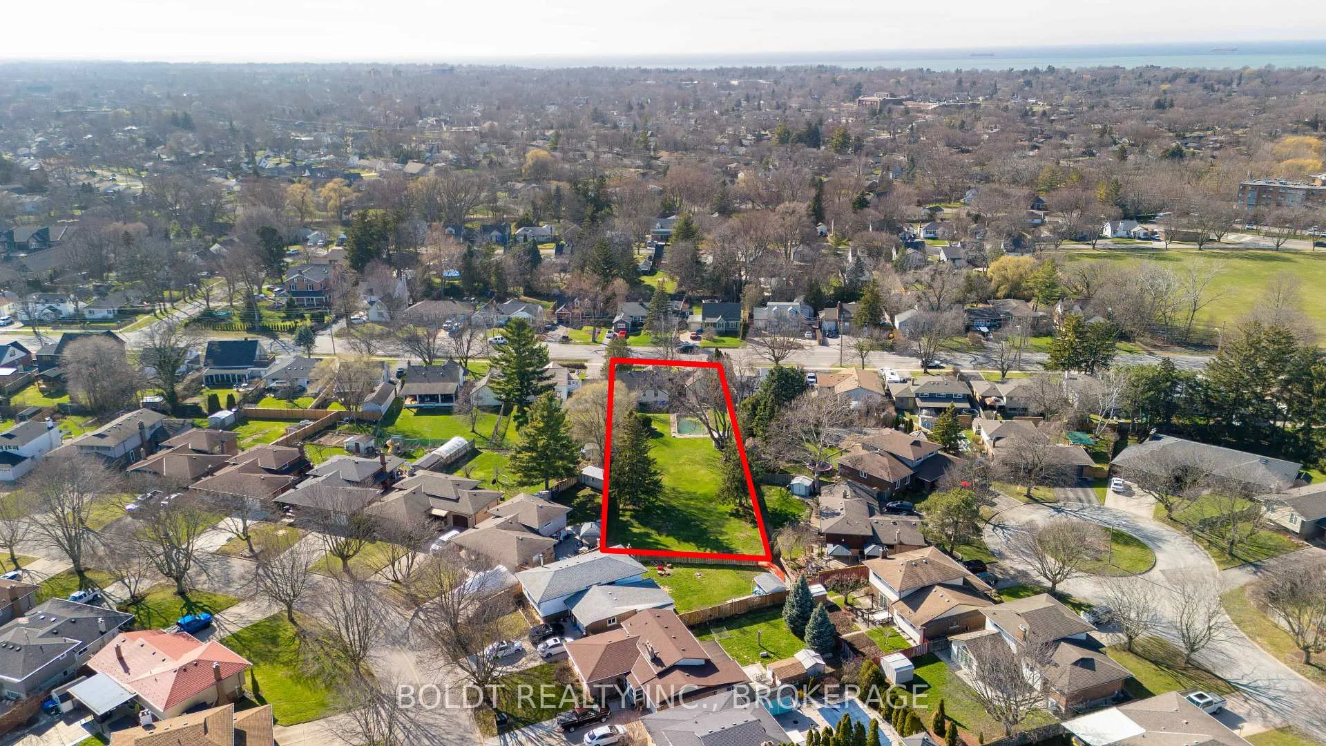 Photo 12 of 542 Niagara Street, St. Catharines, Vine/Linwell — HOMEH