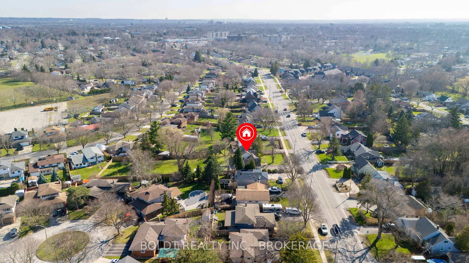 Photo 13 of 542 Niagara Street, St. Catharines, Vine/Linwell — HOMEH