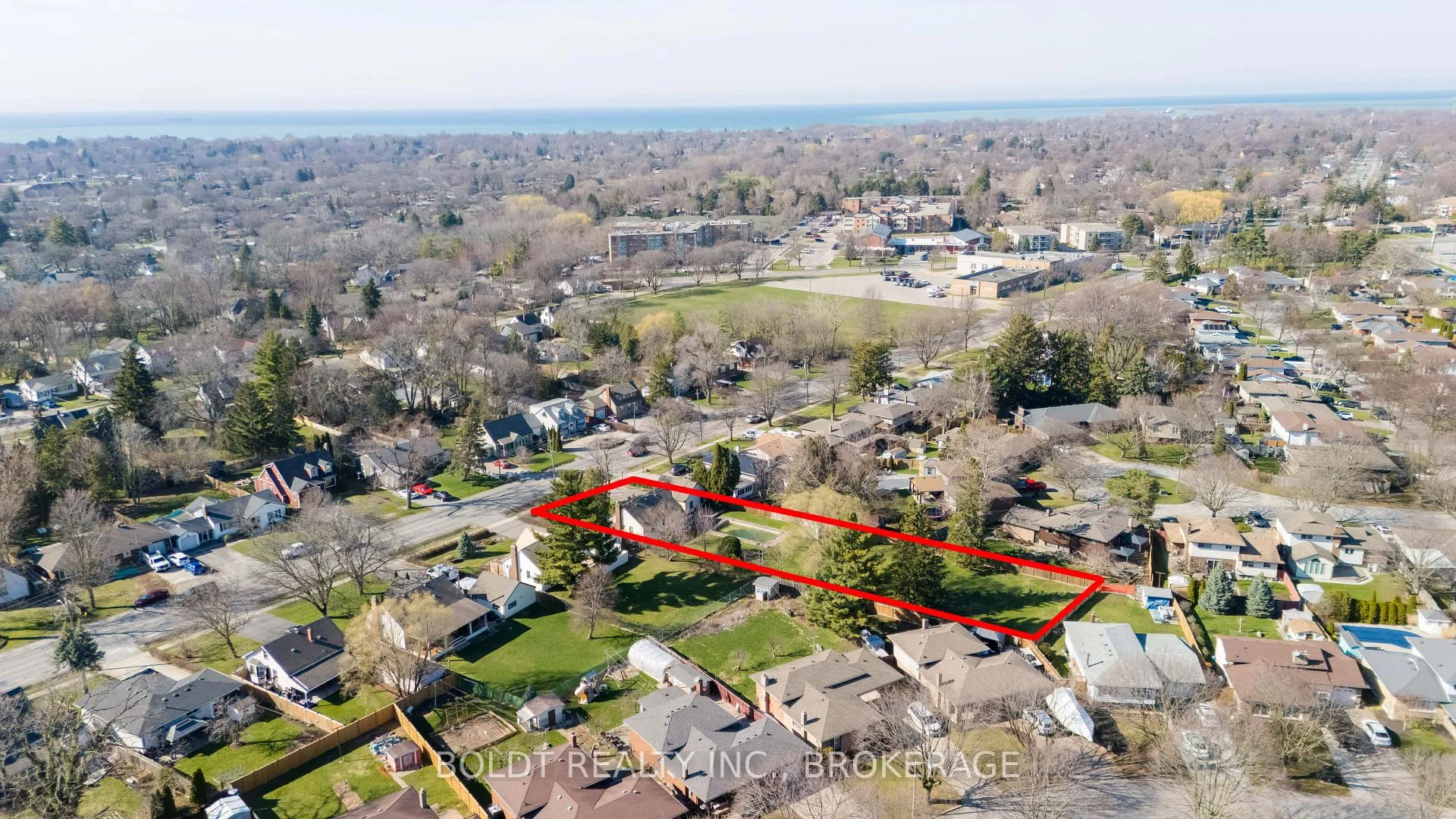 Photo 14 of 542 Niagara Street, St. Catharines, Vine/Linwell — HOMEH