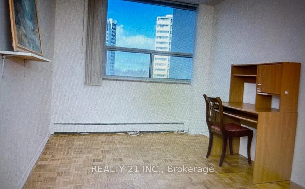 Photo 4 of Unit 1002, 35 Towering Height Boulevard, St. Catharines, Glendale/Glenridge — HOMEH
