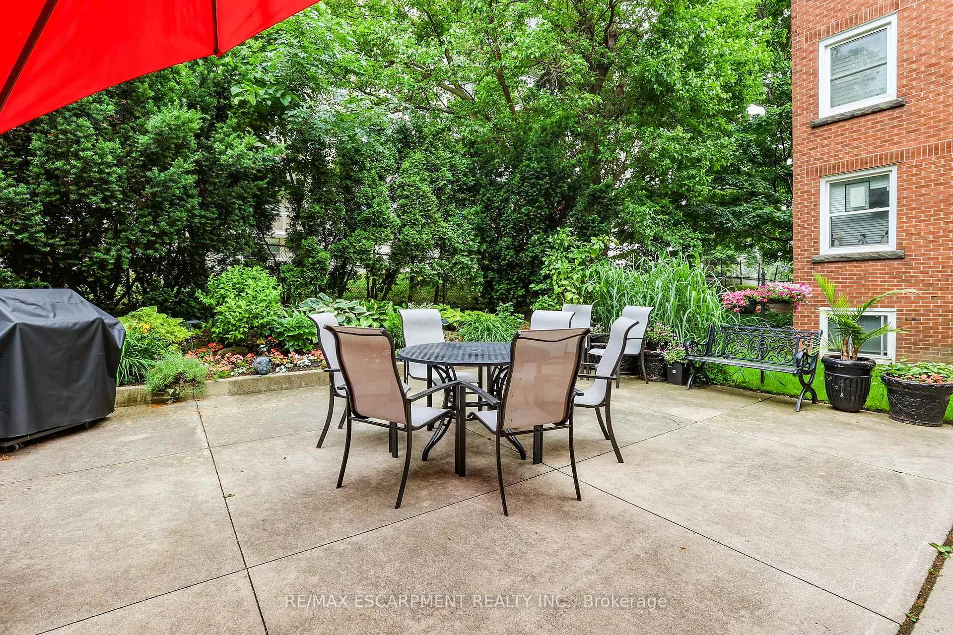 Photo 9 of Unit 37, 1347 Lakeshore Road, Burlington, Brant — HOMEH