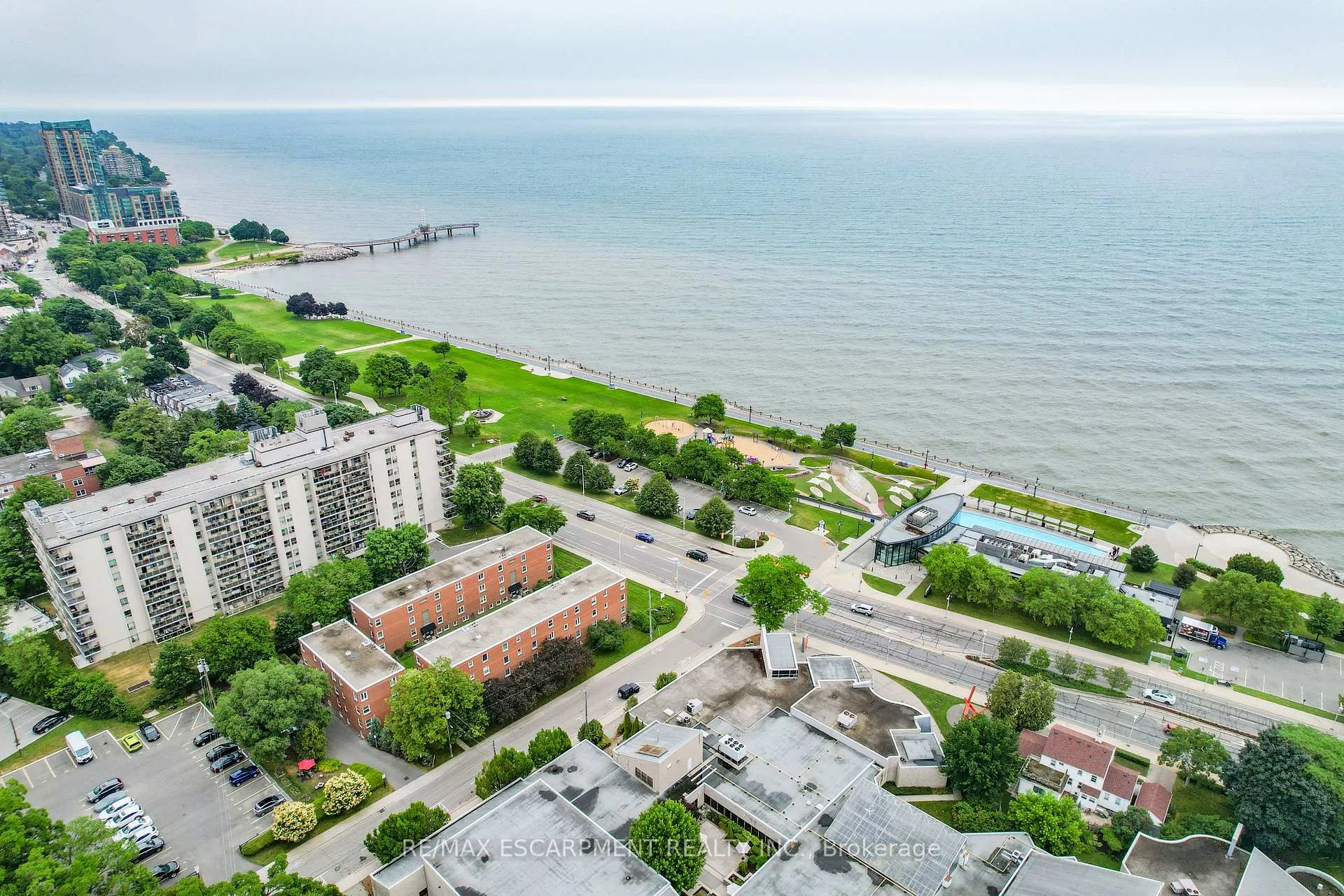 Photo 17 of Unit 37, 1347 Lakeshore Road, Burlington, Brant — HOMEH