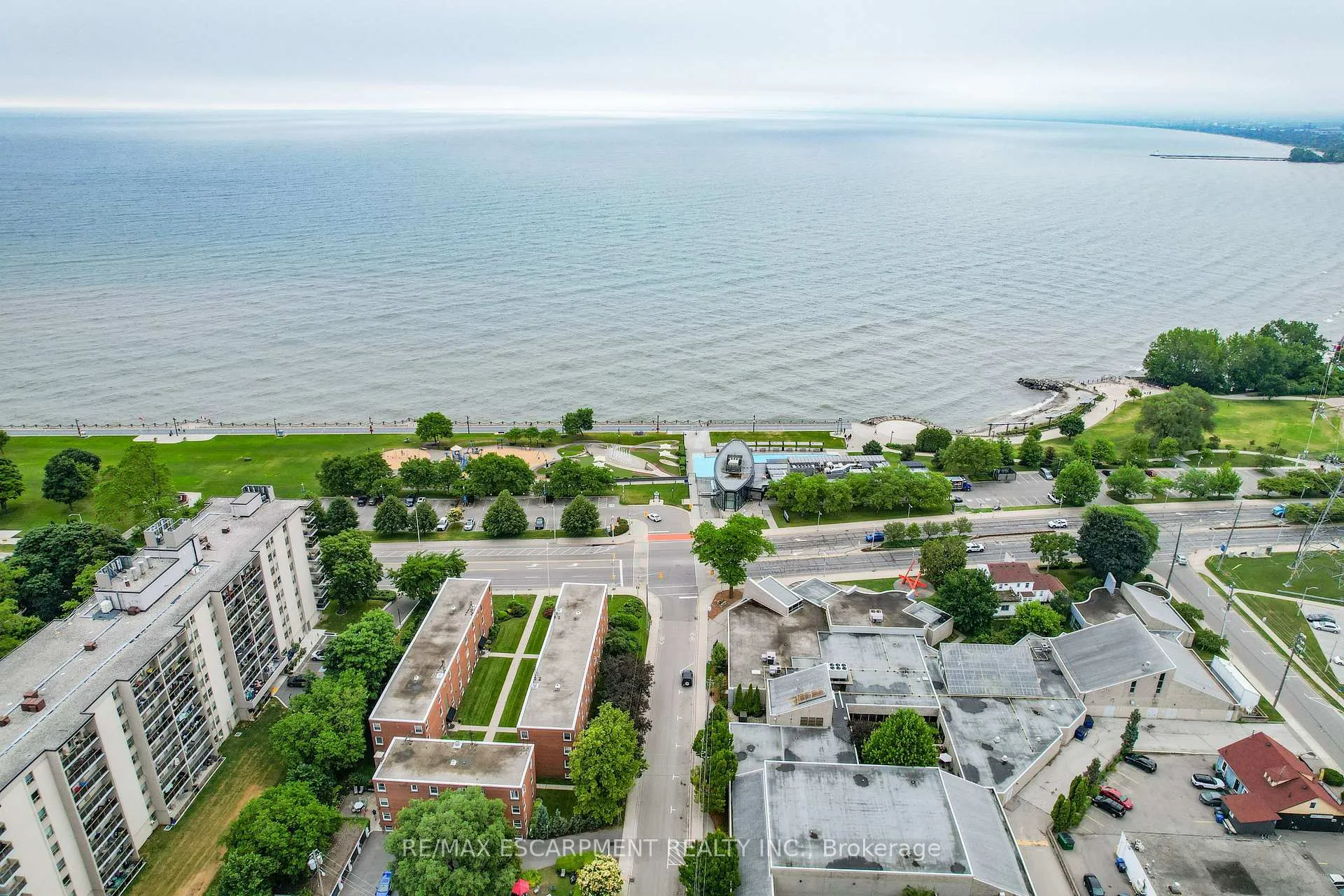 Photo 18 of Unit 37, 1347 Lakeshore Road, Burlington, Brant — HOMEH