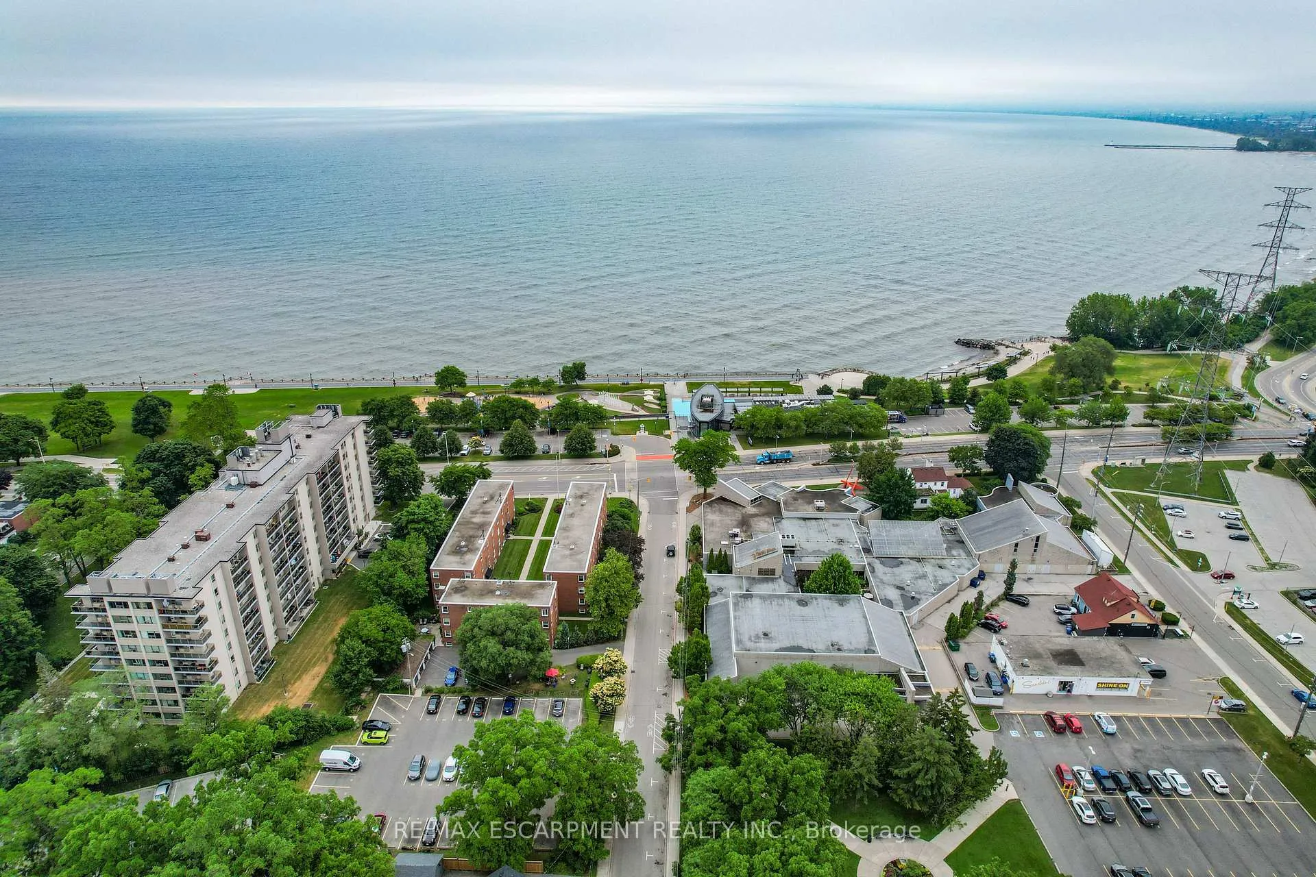 Photo 19 of Unit 37, 1347 Lakeshore Road, Burlington, Brant — HOMEH
